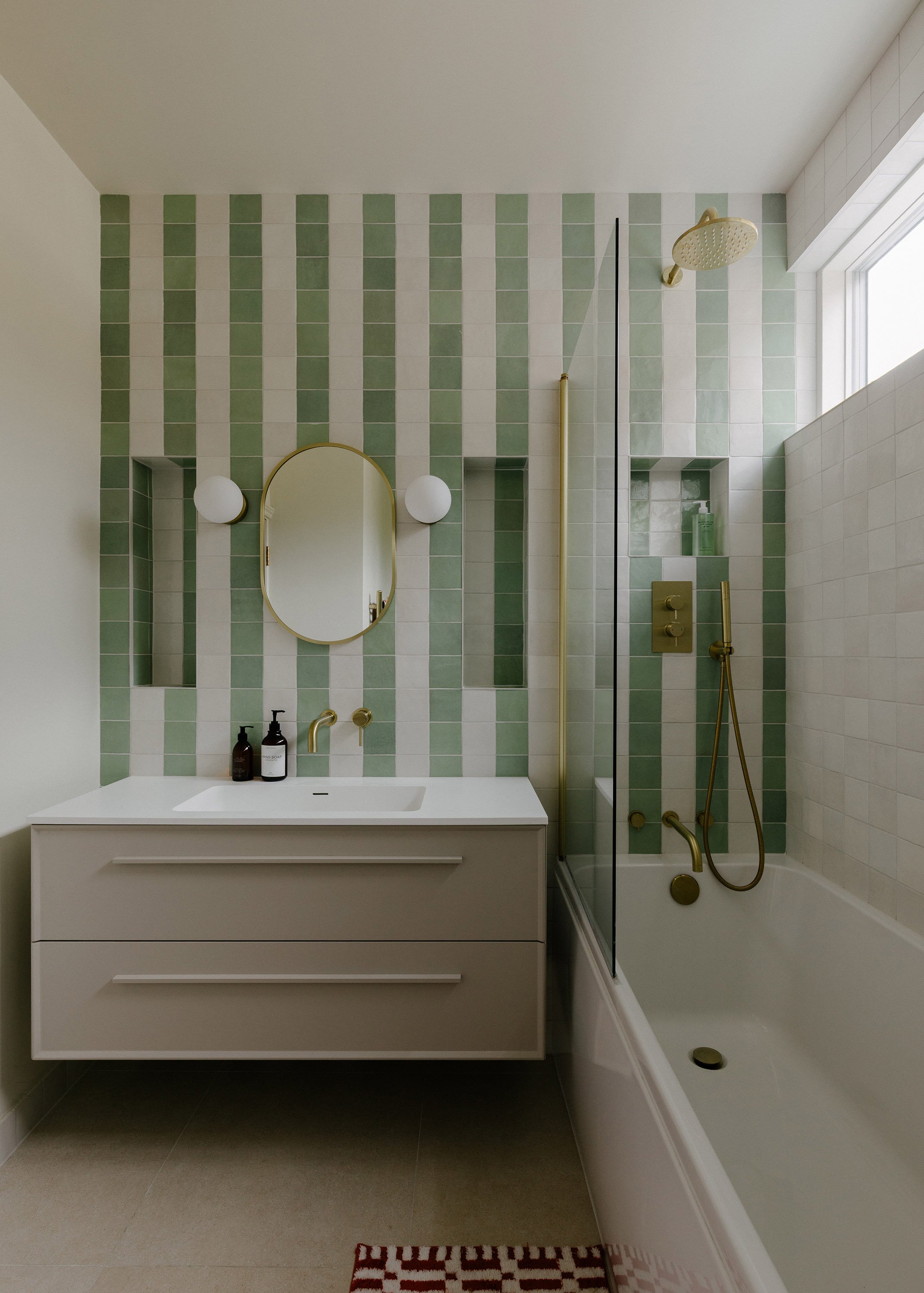 42-winterbrook-dulwich-estate-kitchen-extension-interior-design-family-bathroom-london-uk-rider-stirland-architects.jpg