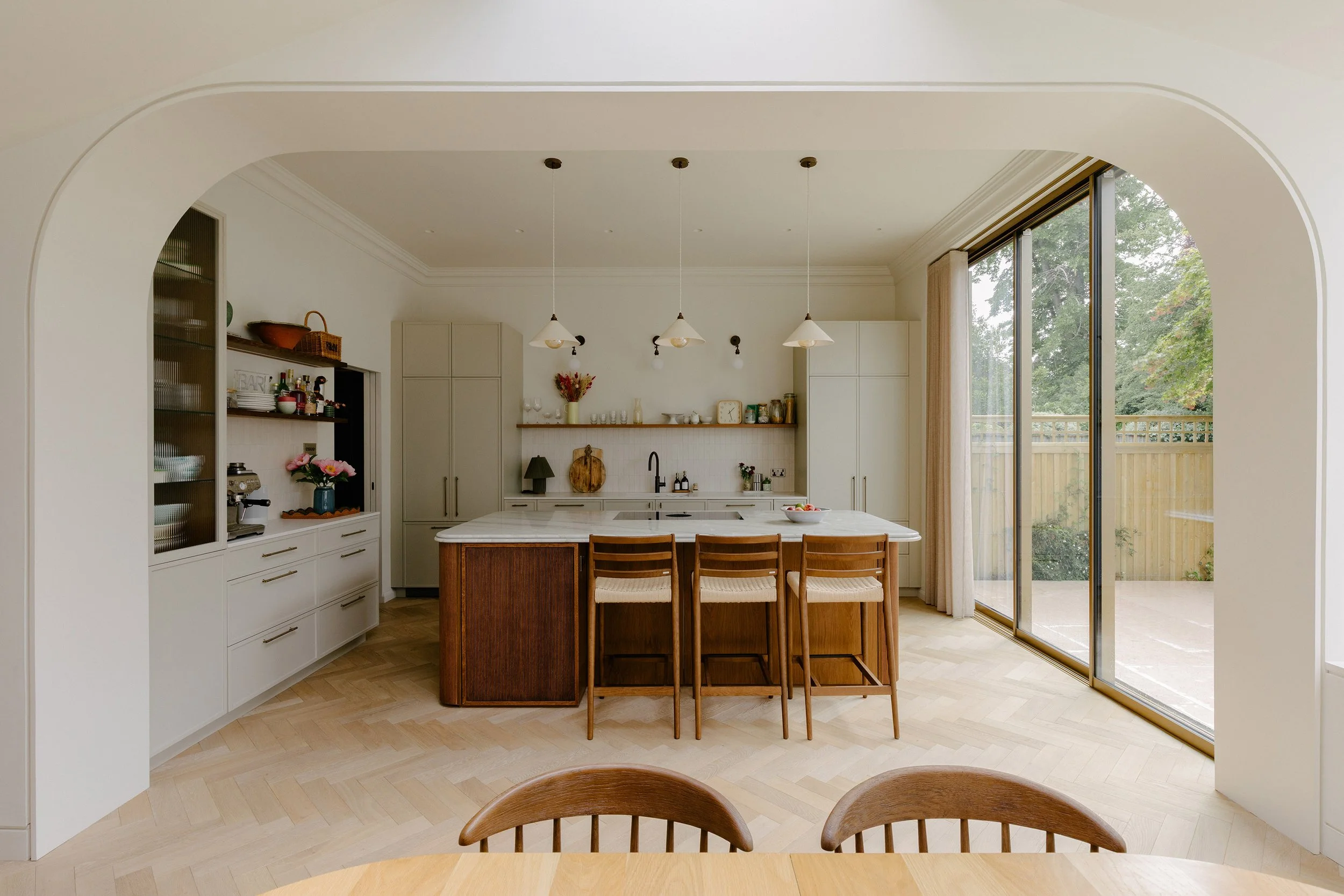26-winterbrook-dulwich-estate-kitchen-extension-interior-design-island-unit-london-uk-rider-stirland-architects.jpg