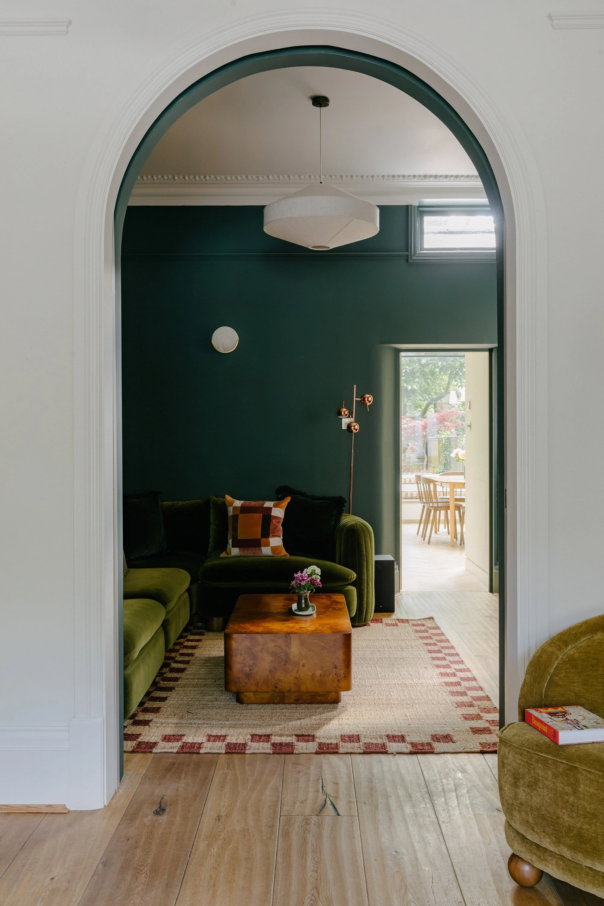 13-winterbrook-dulwich-estate-kitchen-extension-interior-design-arched-opening-london-uk-rider-stirland-architects.jpg