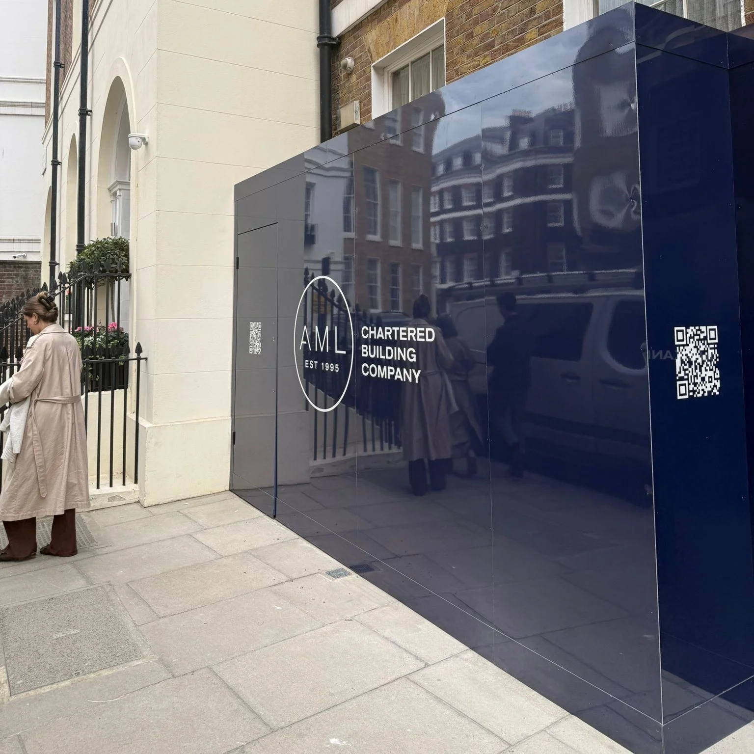 ✨ Another successful installation completed in Central London.

Sign Digital recently surveyed, printed and installed a new hoarding graphics project at **Old Queen Street**.

The hoarding was produced using premium anti-graffiti gloss laminated pane