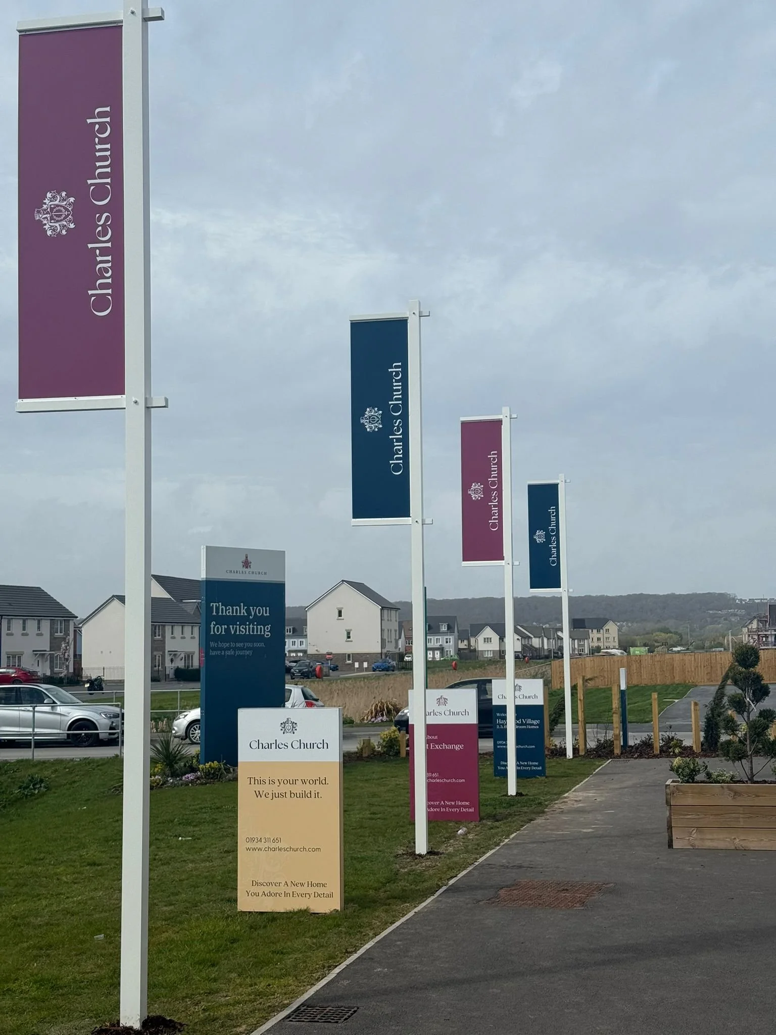 House Builder Totem Signs and Rigid 'F' Banner Flags