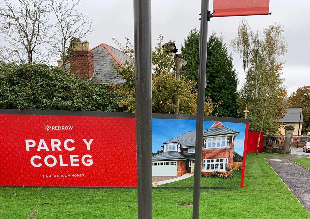 Digitally Printed High Quality hoarding grahics