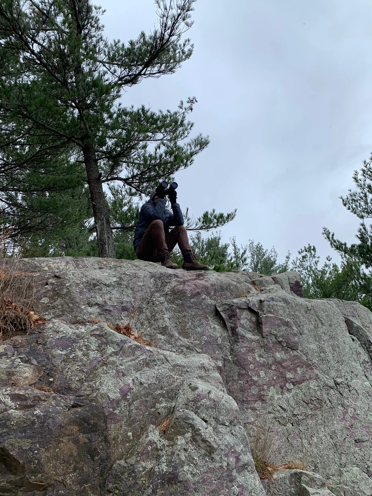 Ol binocular boy peepin across Devil's Lake in Baraboo, Wisconsin
