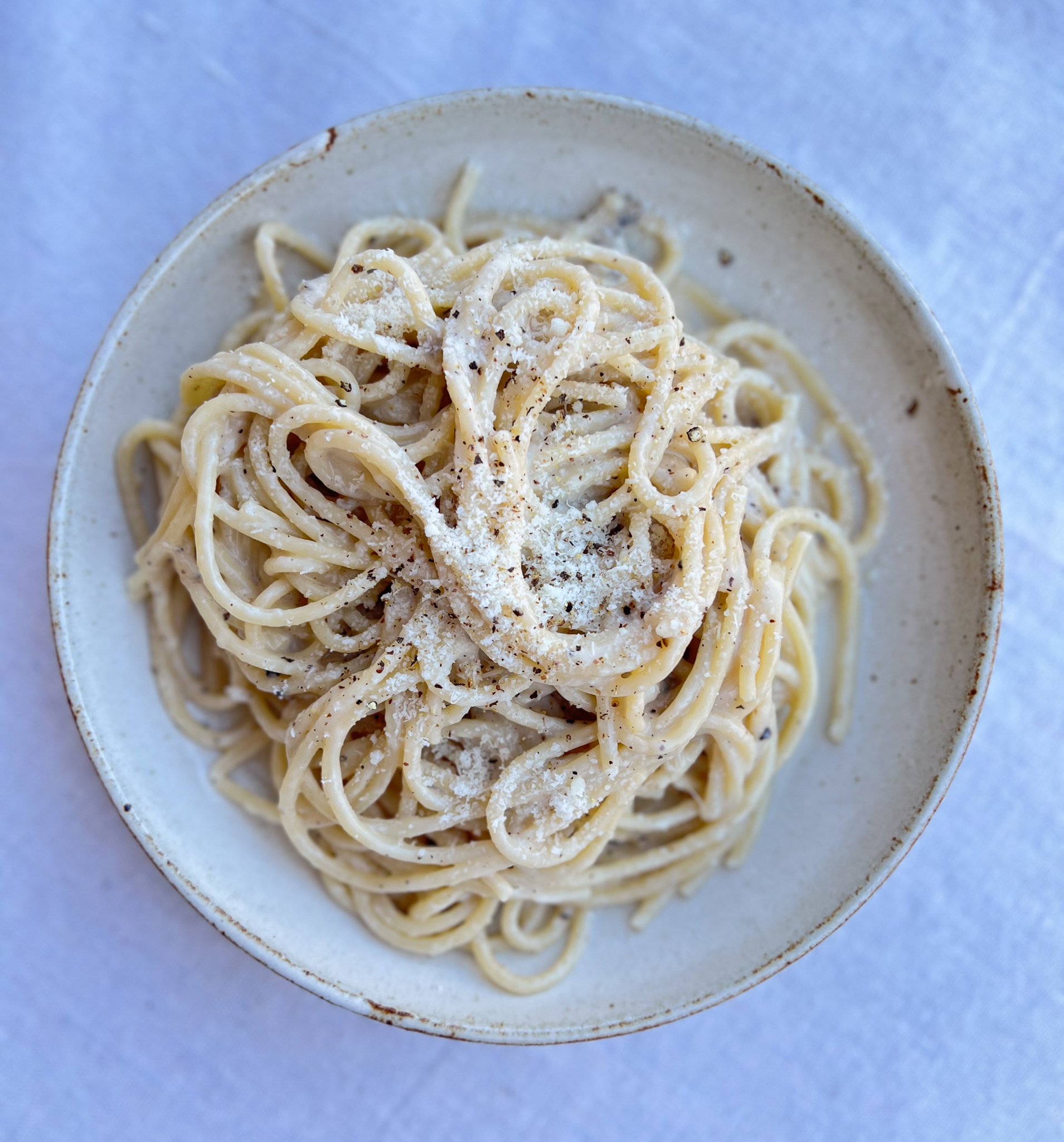 cacio e pepe for Cittavino substack | photo: Olivia Cappelletti