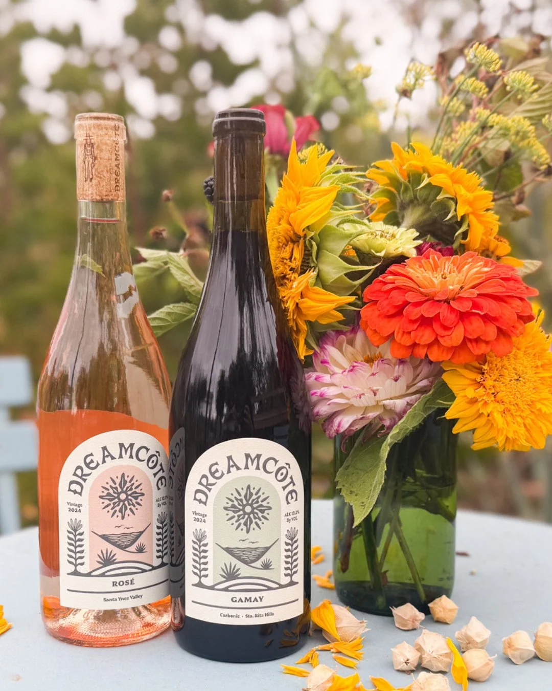 Next up in our weekly Ros&eacute; Roulette rotation: @dreamcotewineco⁠ 🌼 ⁠
⁠
Dreamc&ocirc;te is a female-founded winery led by winemaker Brit Zotovich and her husband, Ryan. Together, the duo crafts fresh, lively wines made exclusively from grapes g