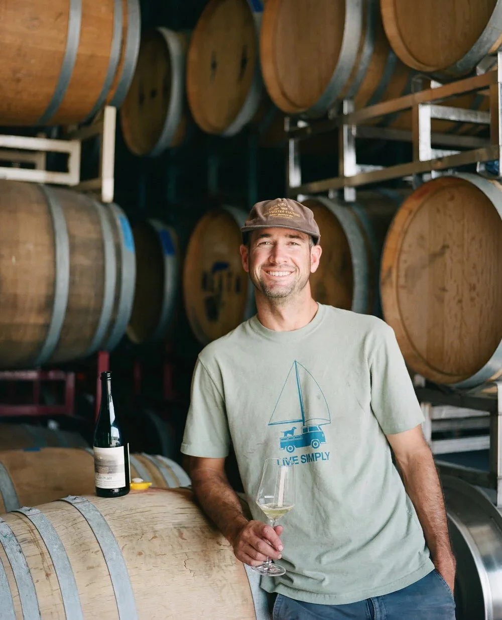 Next up in our weekly Ros&eacute; Roulette rotation: @scar_of_the_sea 🪝 ⁠
⁠
Crafted by winemaker Mikey Giugni, a longtime friend, collaborator, and the talent behind Skyview&rsquo;s own ros&eacute;, Scar of the Sea's natural wines come from organica