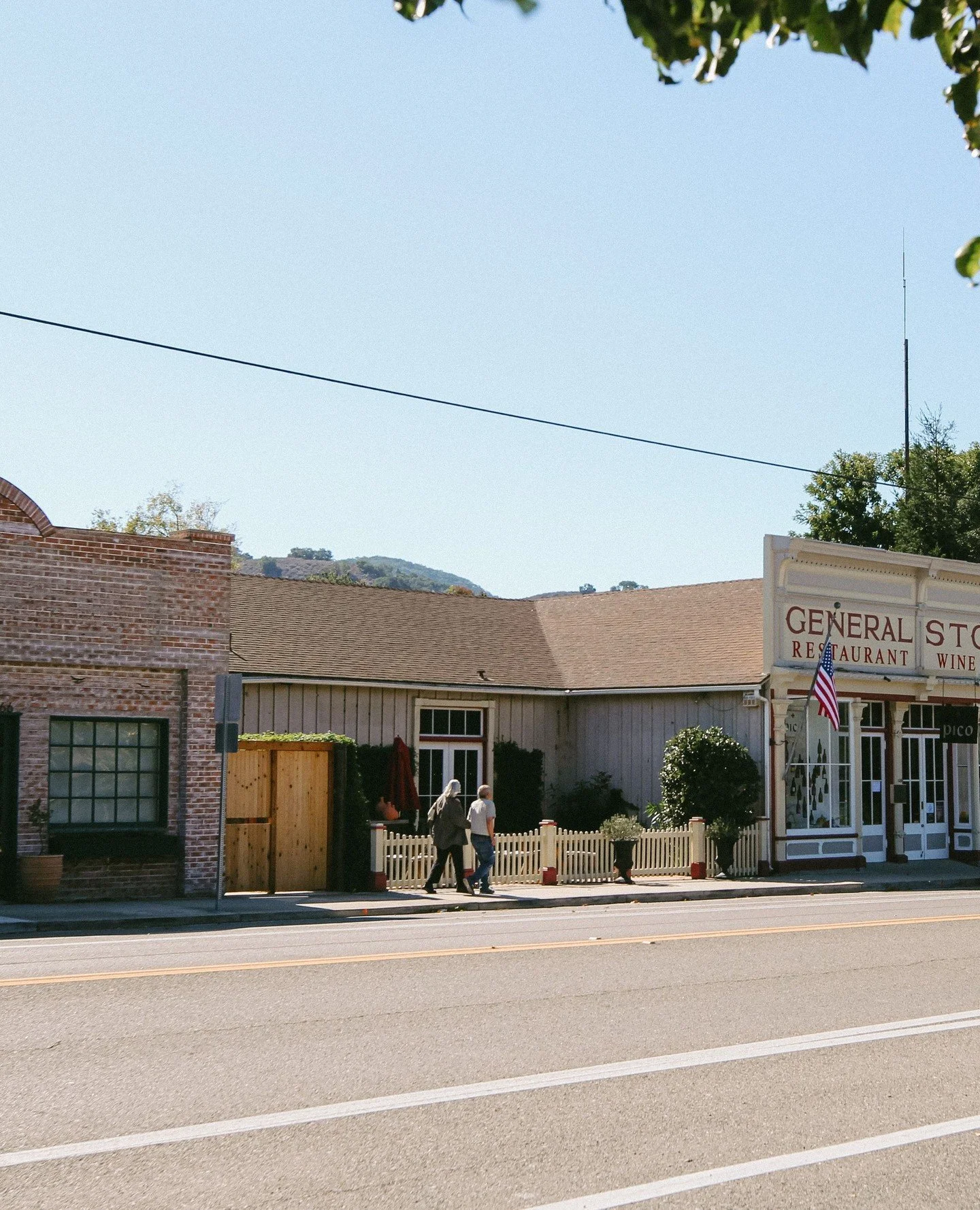 The beloved Bell St. We&rsquo;ve rounded up some favorite spots to see and a full list of places to eat. Link in bio to explore.⁠
⁠
Captured by @1994agency