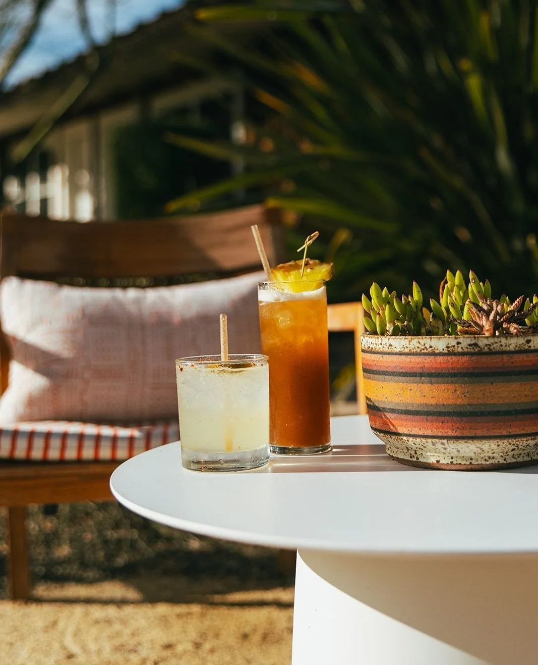 ⁠Some days, it takes two. ⁠
⁠
.⁠
.⁠
.⁠
⁠
Photo: @mikesoul