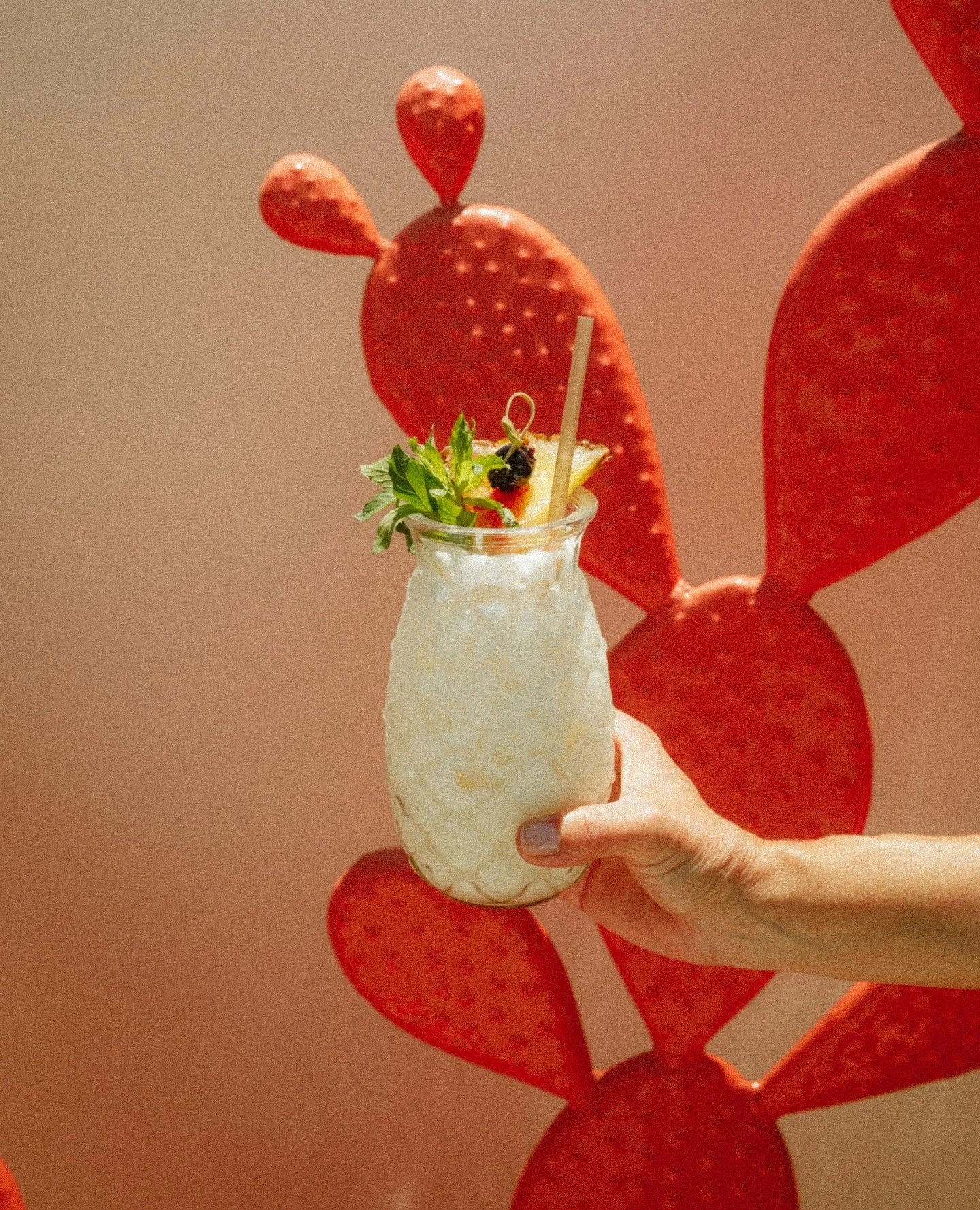 ⁠If you like Pi&ntilde;a Coladas... 🍍 ⁠
⁠
.⁠
.⁠
.⁠
⁠
Photo: @elli_lauren