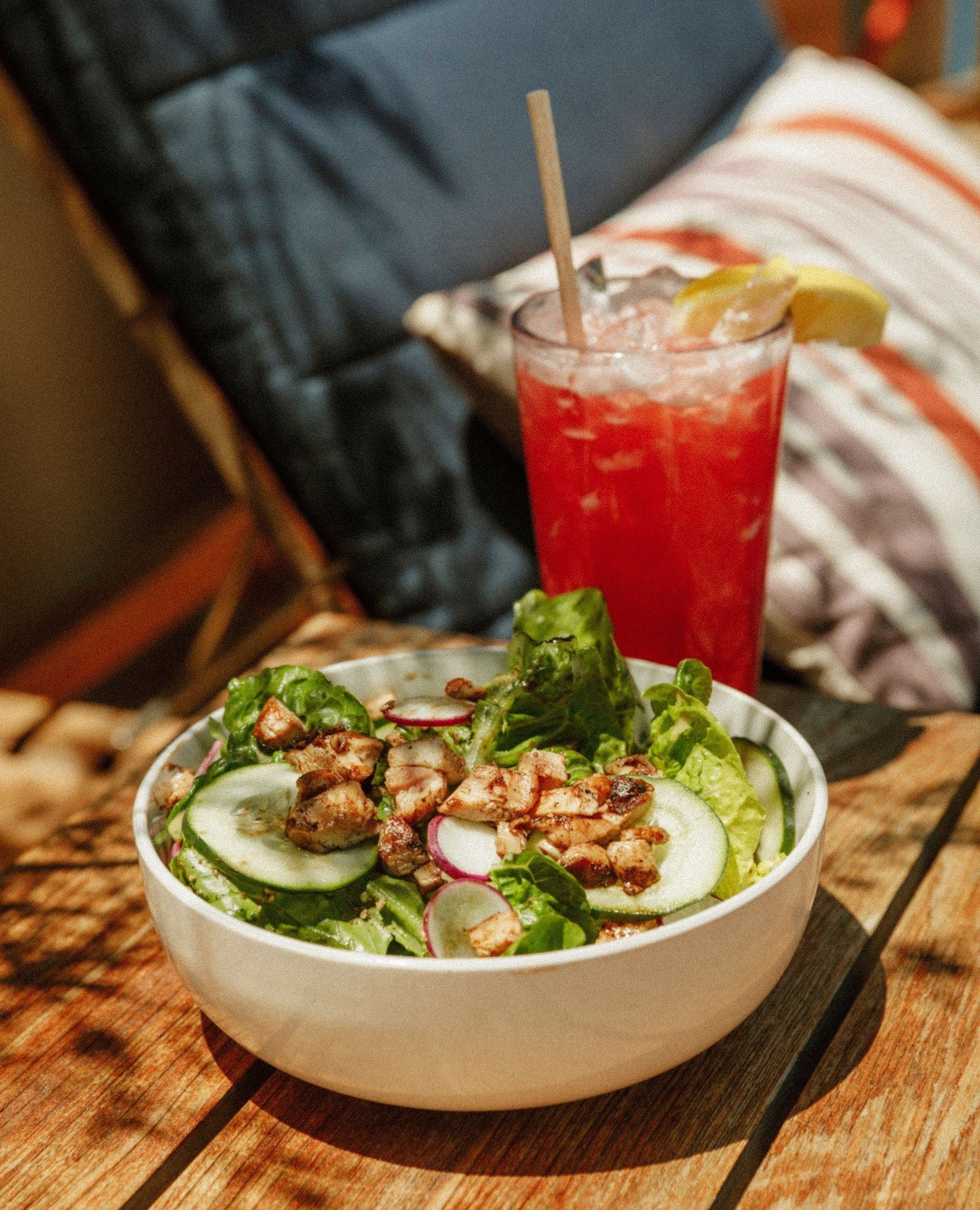 Friday calls for a long lunch.⁠
⁠
.⁠
.⁠
.⁠
⁠
Photo: @elli_lauren