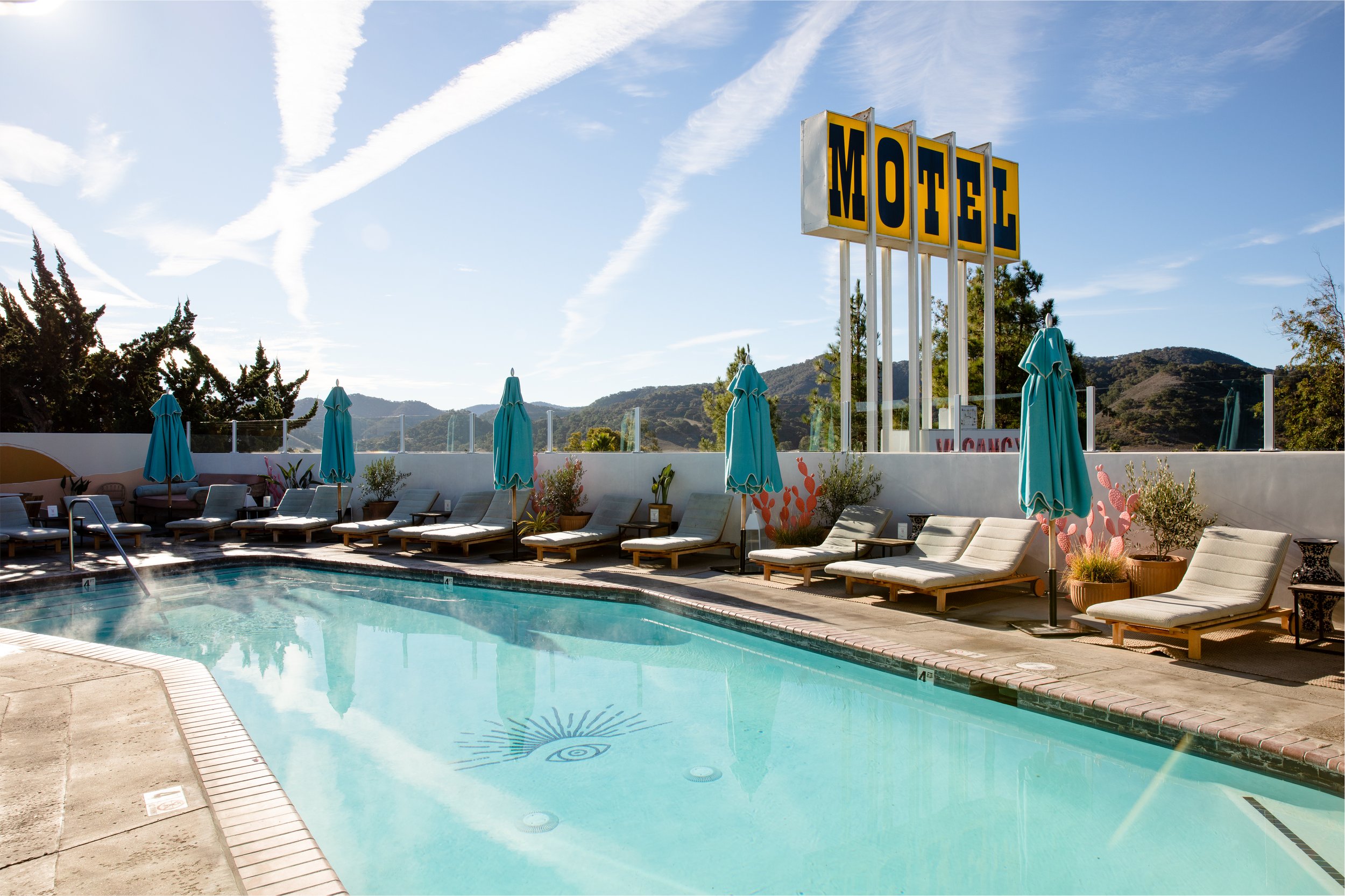 02-SkyviewMotel.JPG