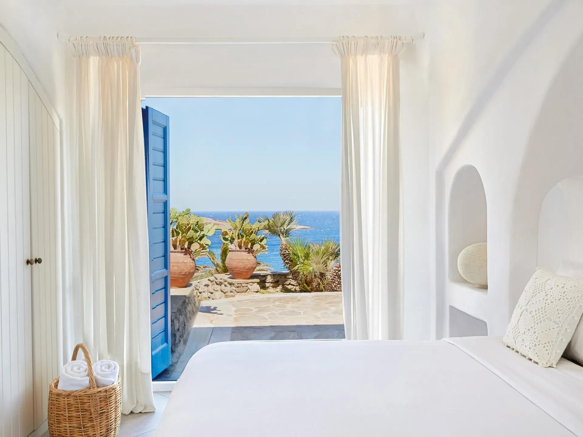 Junior Suite Sea 2.jpg