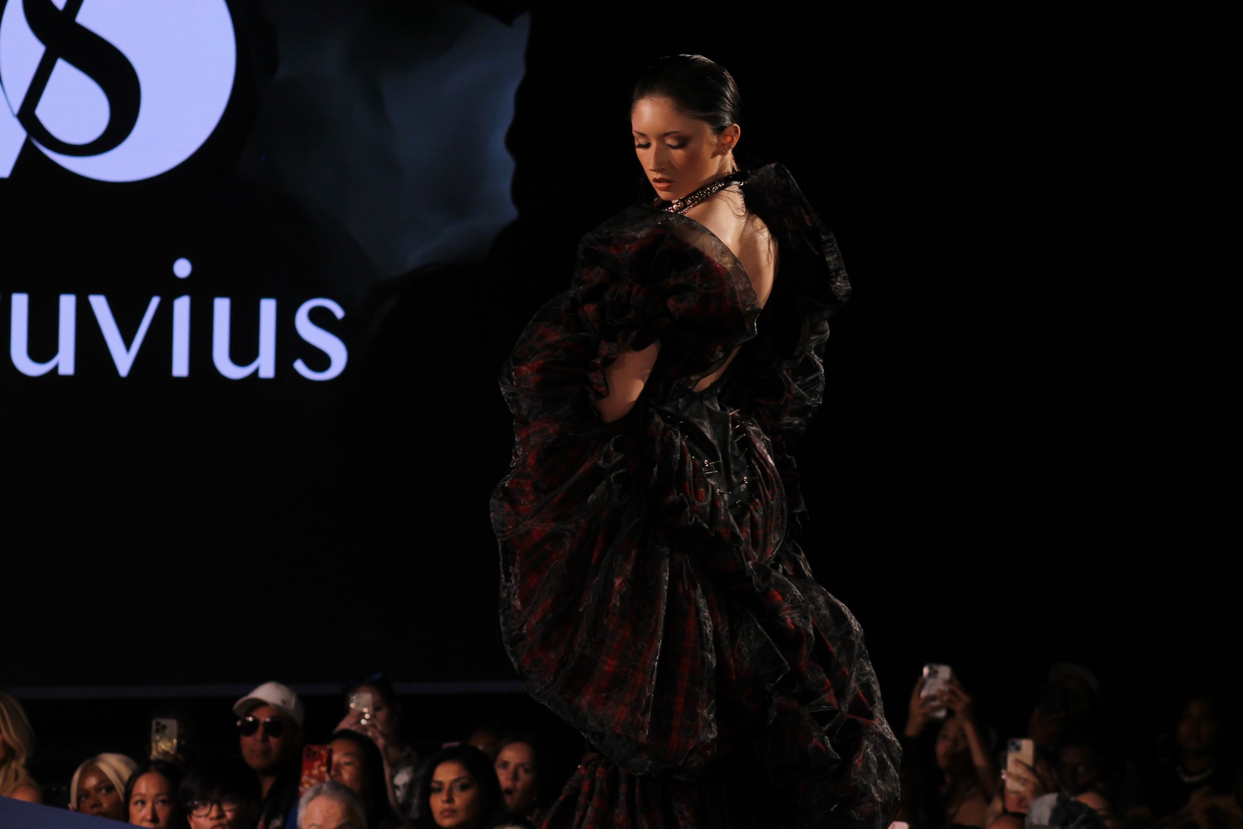 Courtesy of: AFMWPictures; Model: Gianna Fung