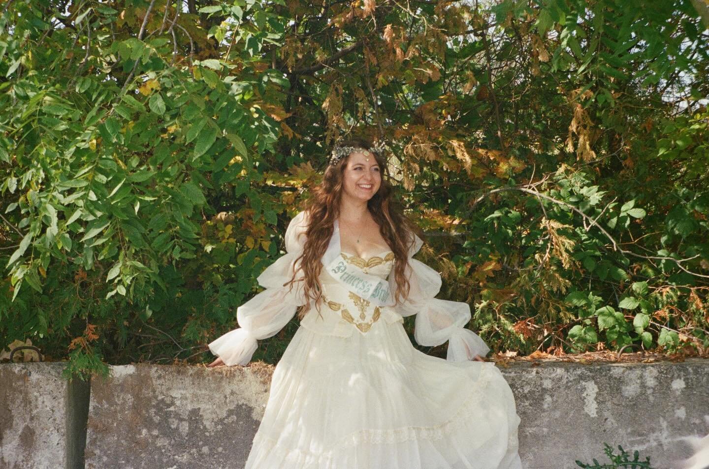 @yongesamosa&rsquo;s film throwback to my bachelorette ⚔️🤍 and now less than four months to go?!?