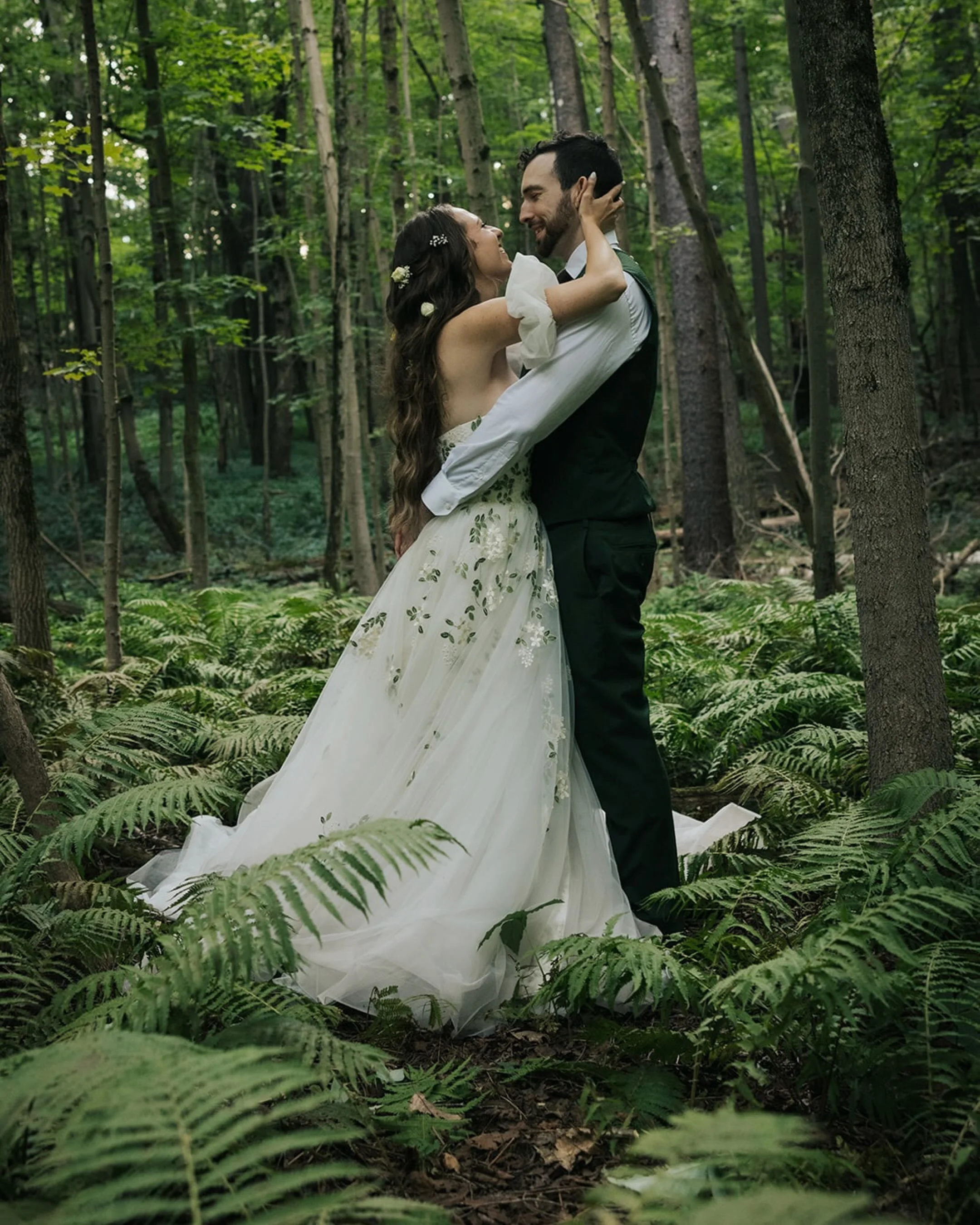 &ldquo;I know a bank where the wild thyme blows,&thinsp;
Where oxlips and the nodding violet grows,&thinsp;
Quite over-canopied with luscious woodbine,&thinsp;
With sweet musk-roses and with eglantine.&rdquo;&thinsp;
&mdash; William Shakespeare, 𝘈 ?