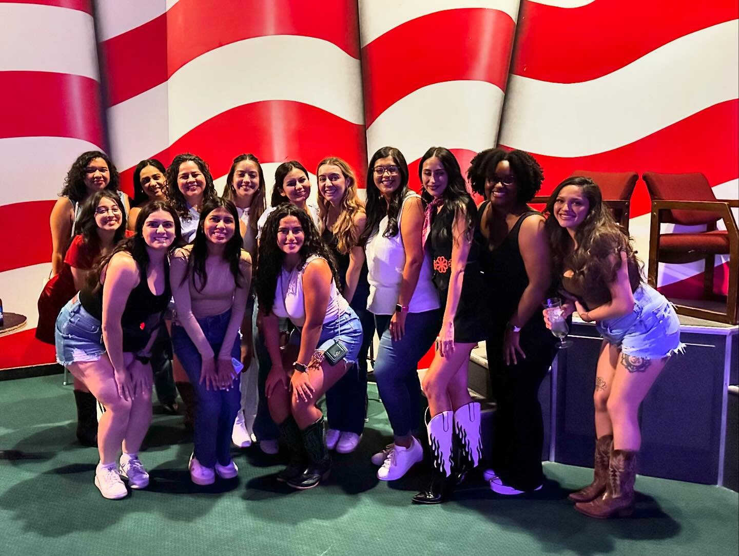 Muchas gracias for making our Amiga Night at Electric Cowboy so much fun! Your energy and smiles made the evening a blast. Until next time, ladies! 🤠