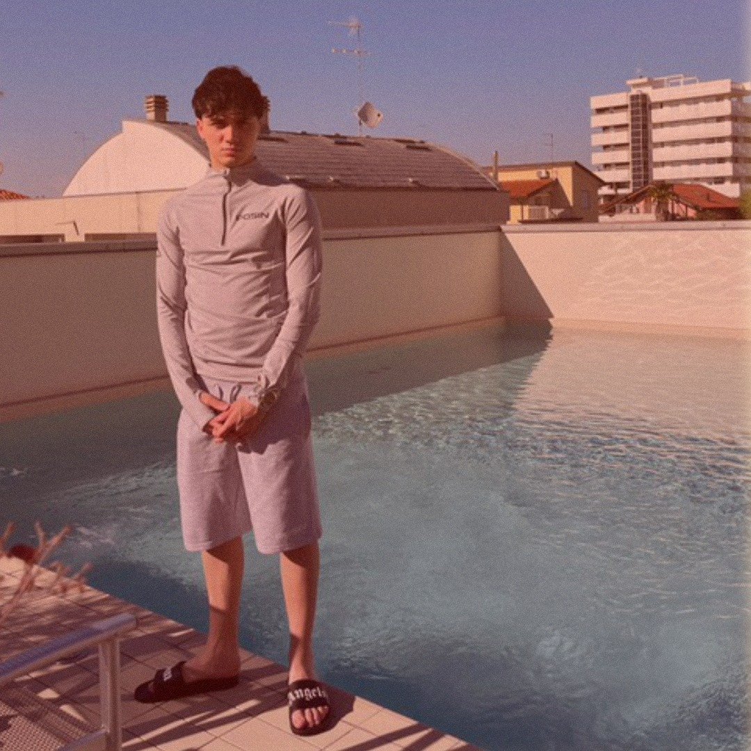 Some things are just classic, like our urban gym apparel, worn with natural style and confident attitude
.
.
.
#StaySharp #WorkWins #BuiltNotBought #fyp #gym #gains #diet #skinny #fat #exercise #weights #menssportswear #gymfashion #fitnessaparel #act