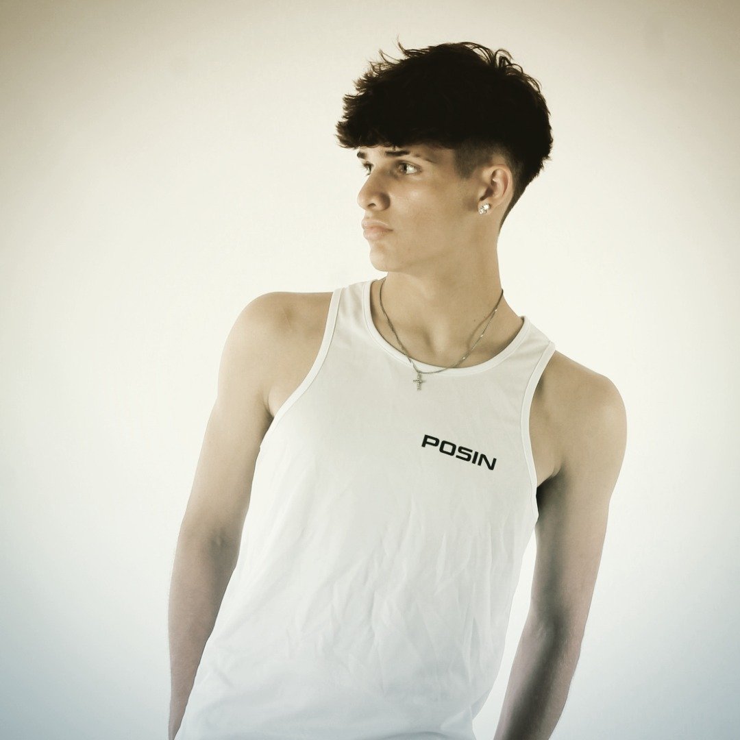 Life's better when your Posin
.
.
.
#StaySharp #WorkWins #BuiltNotBought #fyp #gym #gains #diet #skinny #fat #exercise #weights #menssportswear #gymfashion #fashion #fitnessaparel #activewear #malefitness #malemodel #picoftheday #sportsnutrition #lik