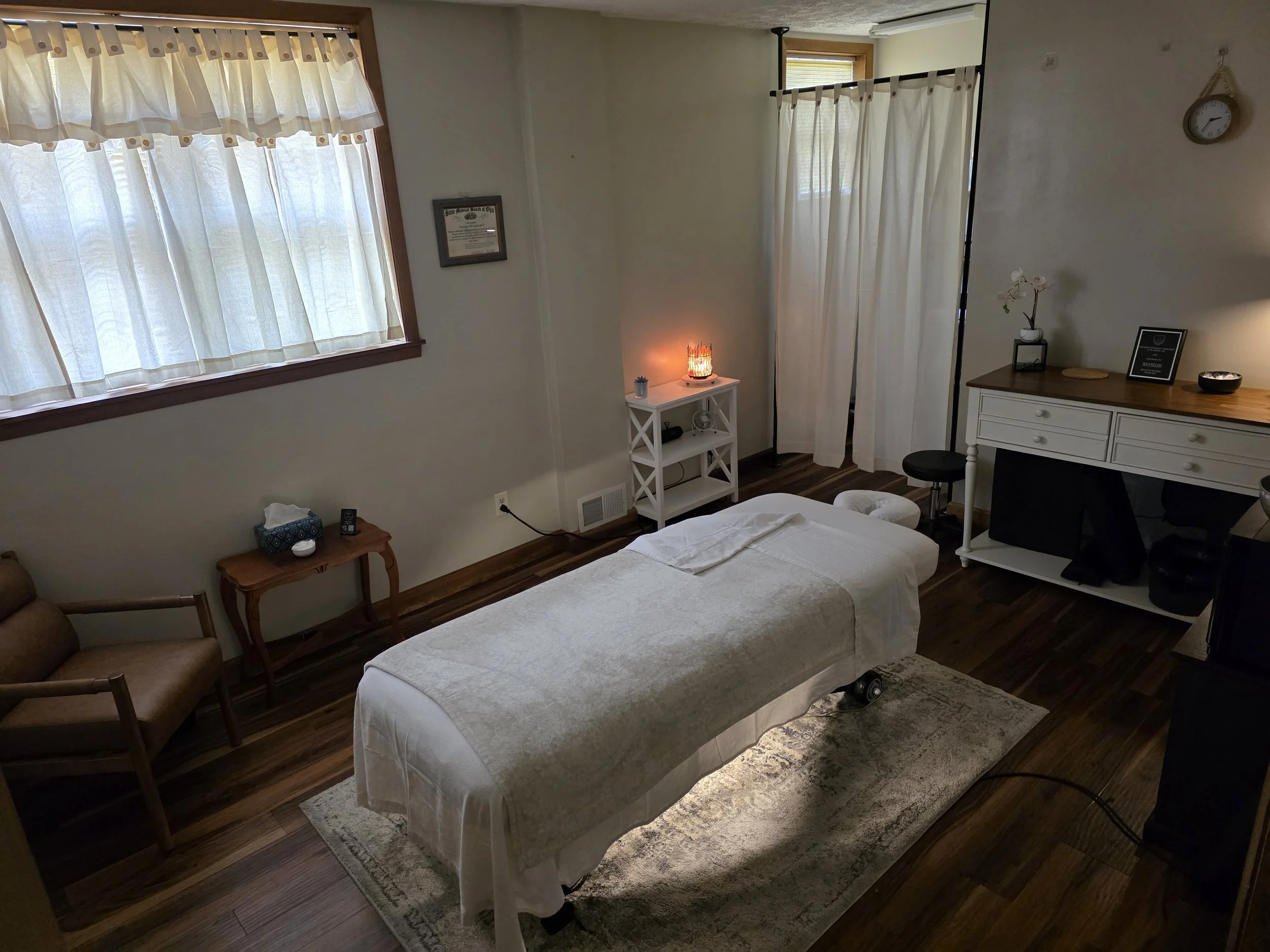 Wayne Hafely Lmt, Licensed massage therapist treatment room in Cortland.