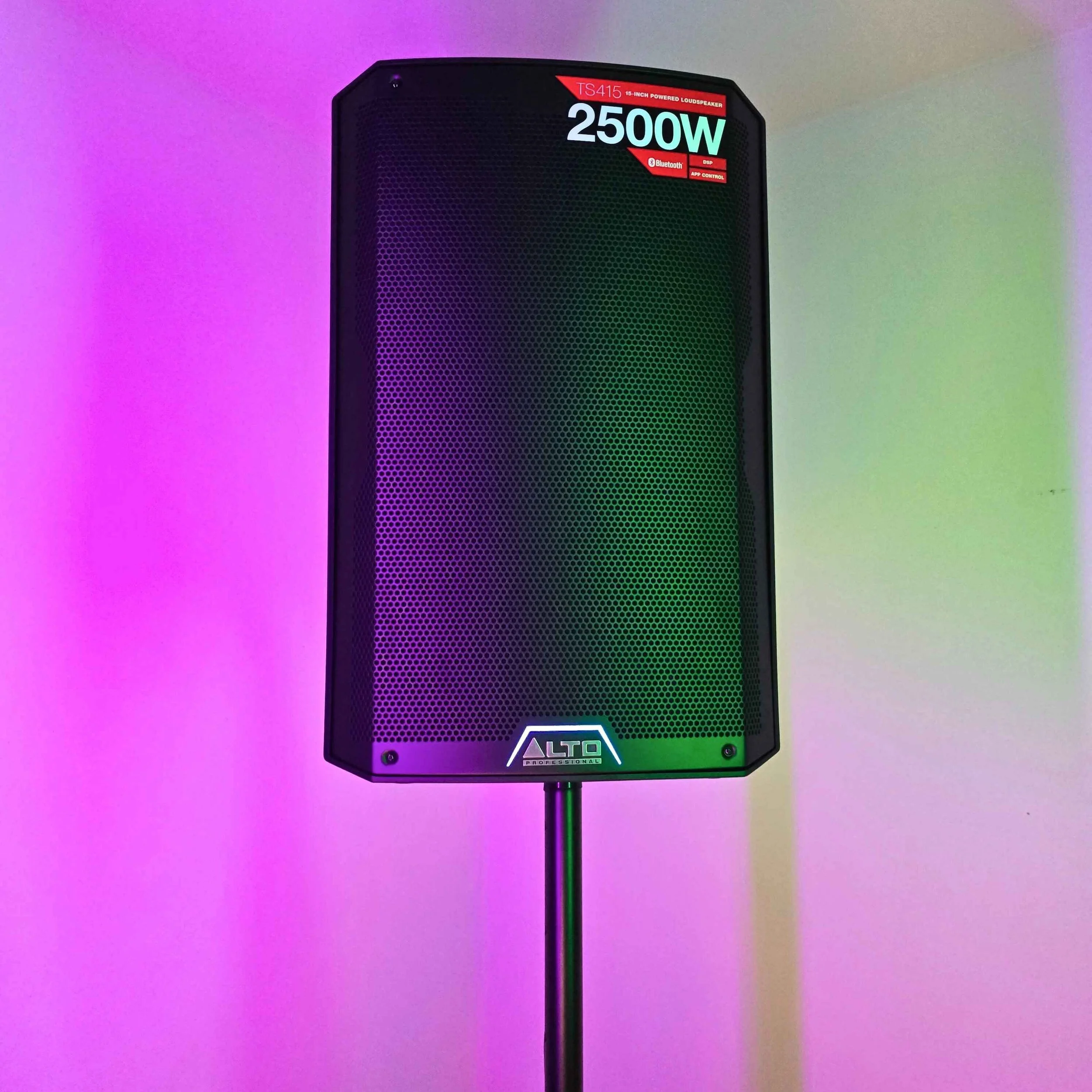Powerful 2500-watt speakers that keep vocals crisp and music balanced — perfect for any room size.