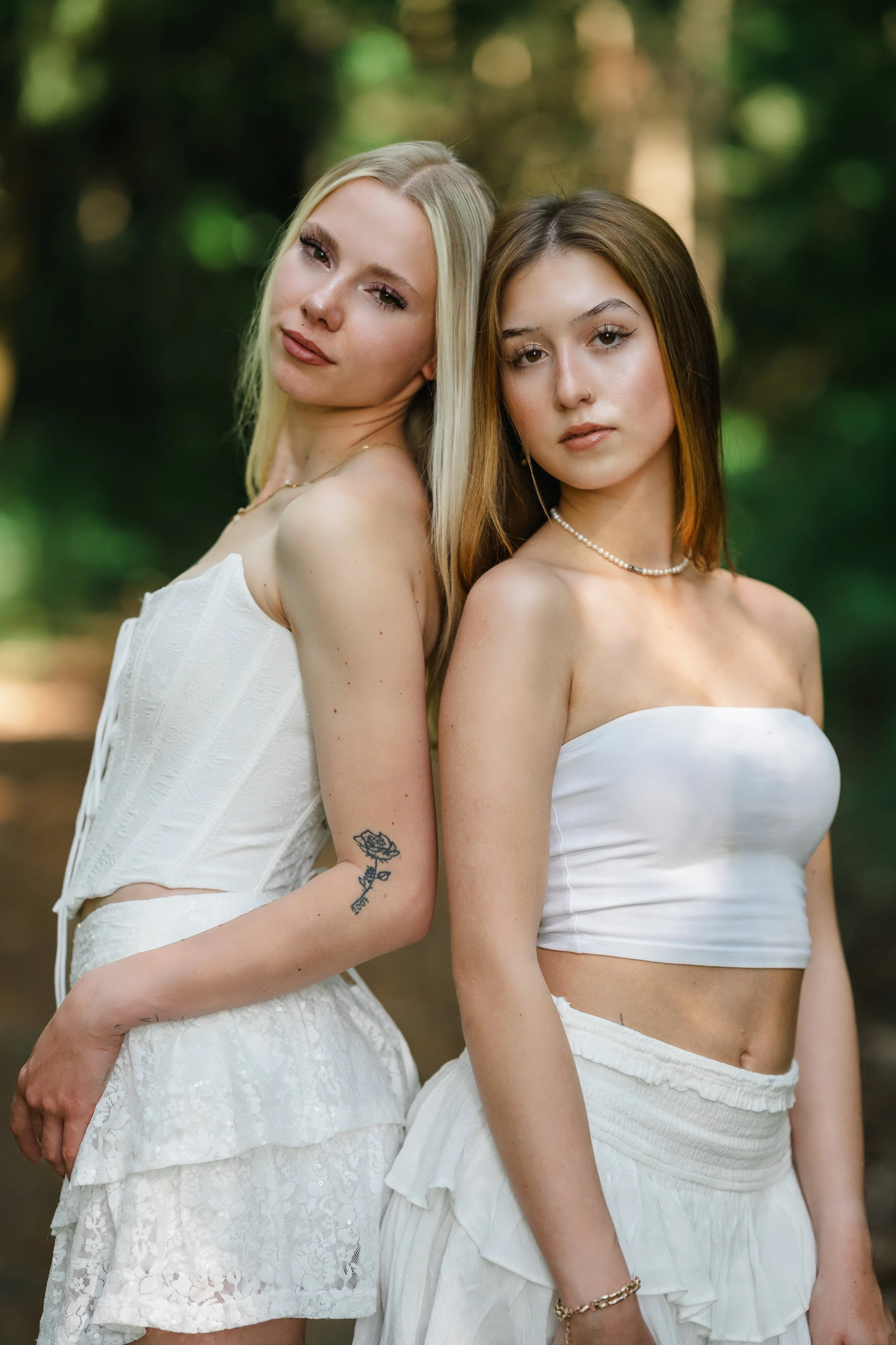 outdoor-portrait-steinberger-see-wald-jasmin-tonia.jpg
