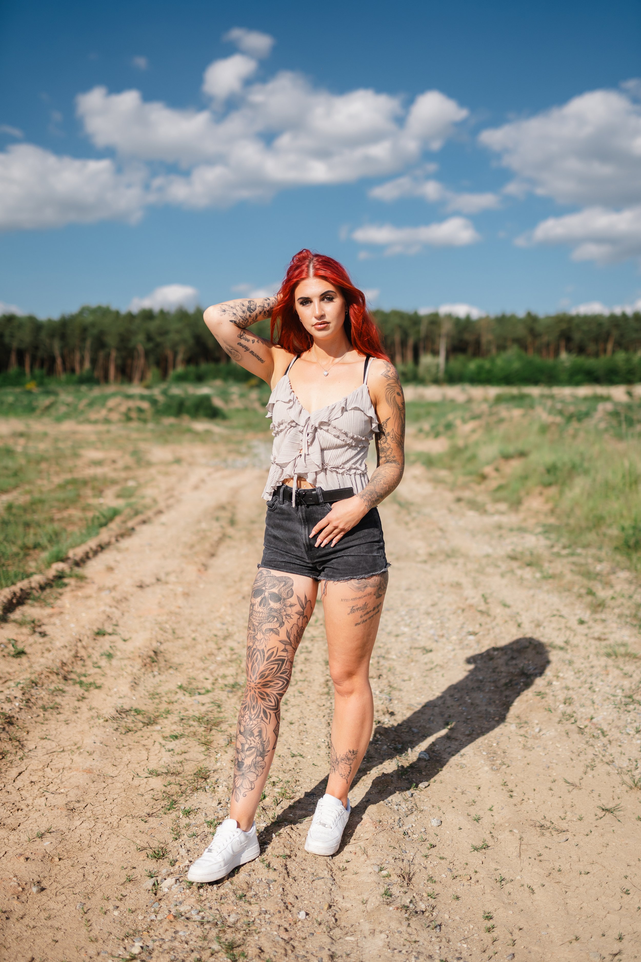 Location 1 — Portrait im Feld