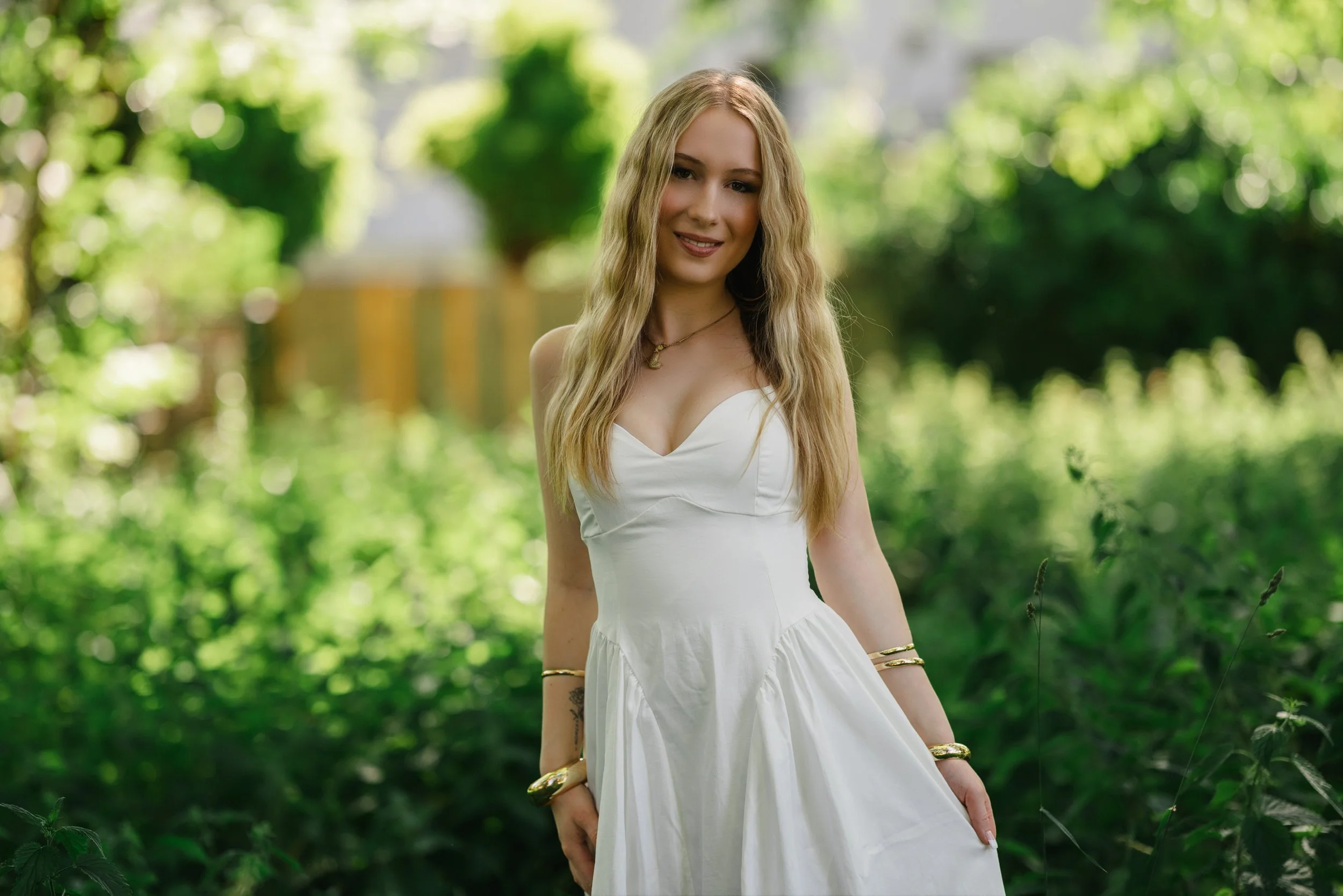 fotoshooting-regensburg-wiese-portrait-lorena-28.jpg