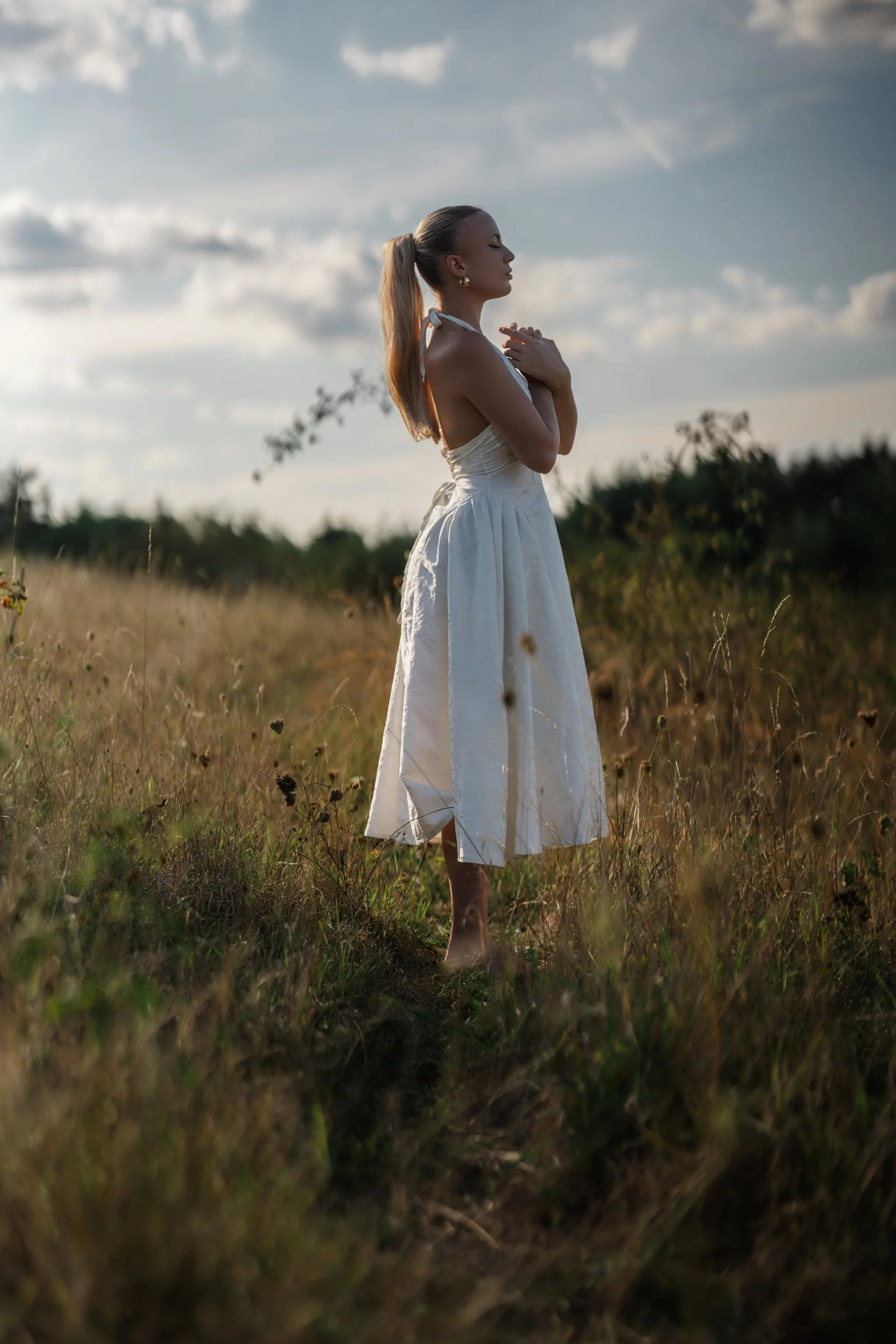   12-sony-a7r-v-portrait-sarah-himmel-dynamikumfang.jpg