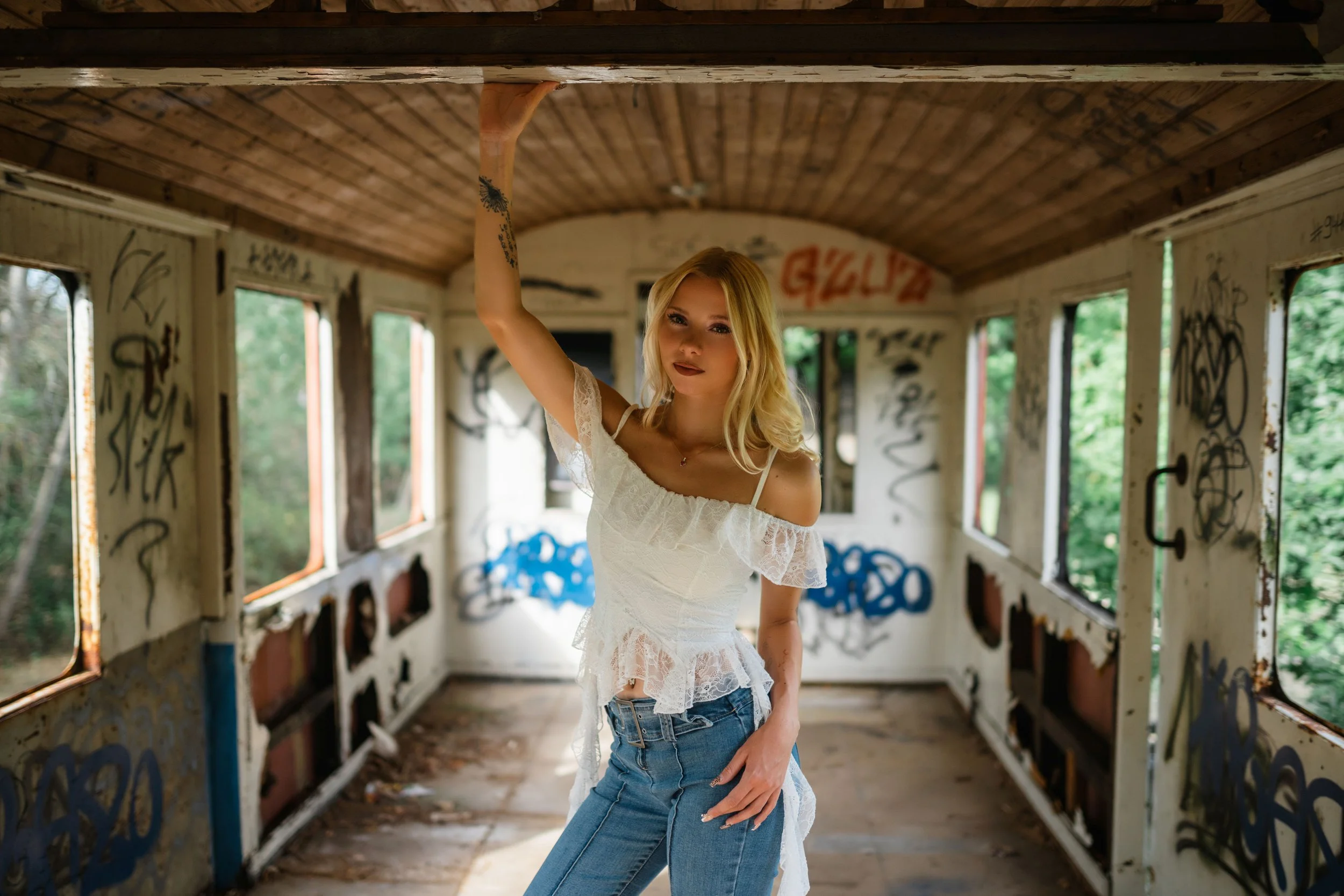 B30_06-fensterlicht_jasmin-waggon.jpg