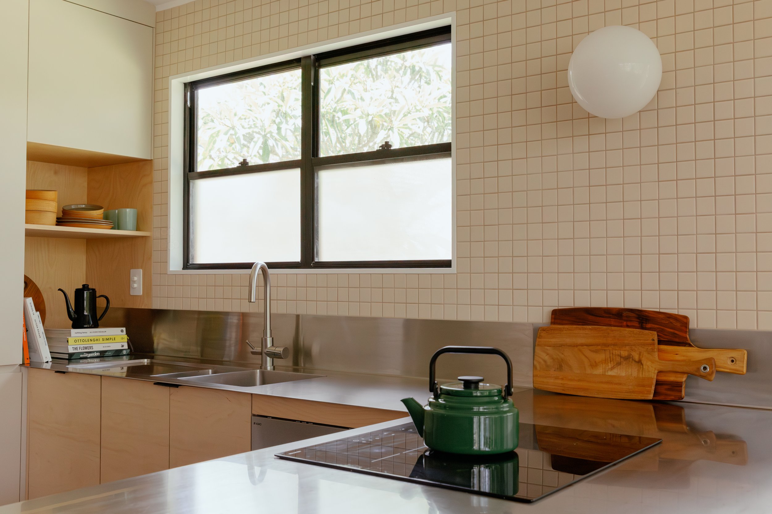 Byron Bay modern minimalist kitchen