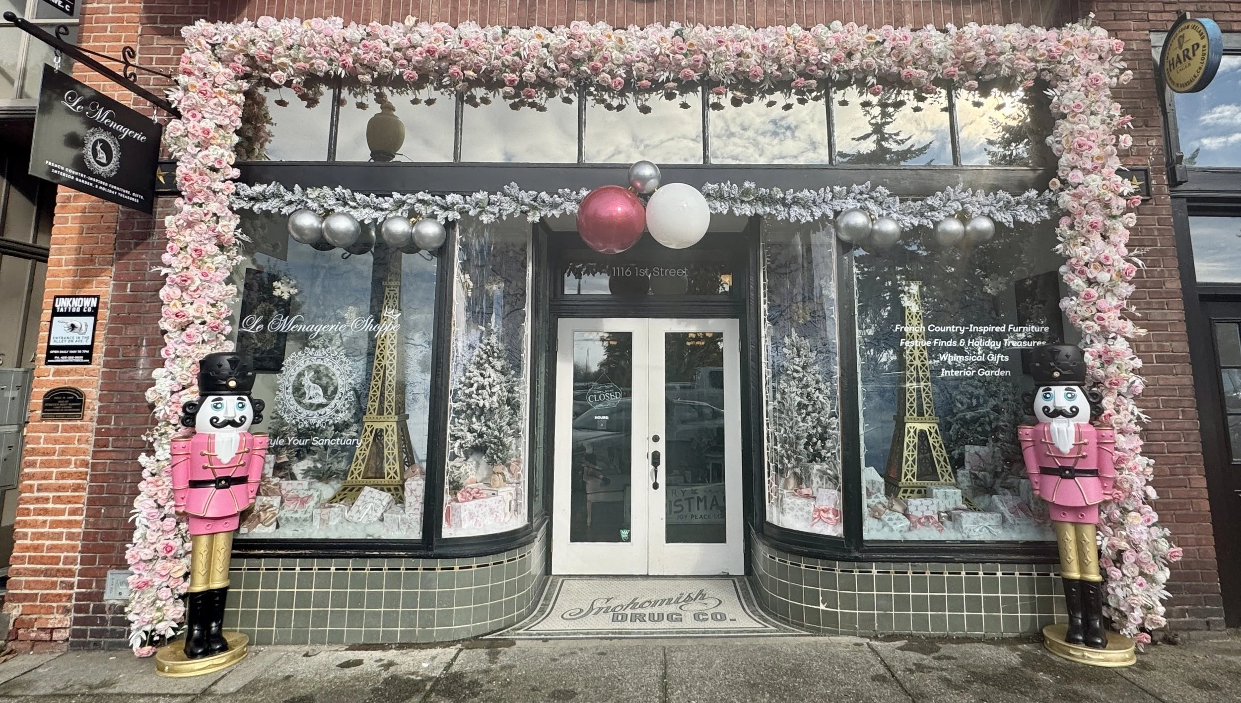 Display Windows & Merchandising