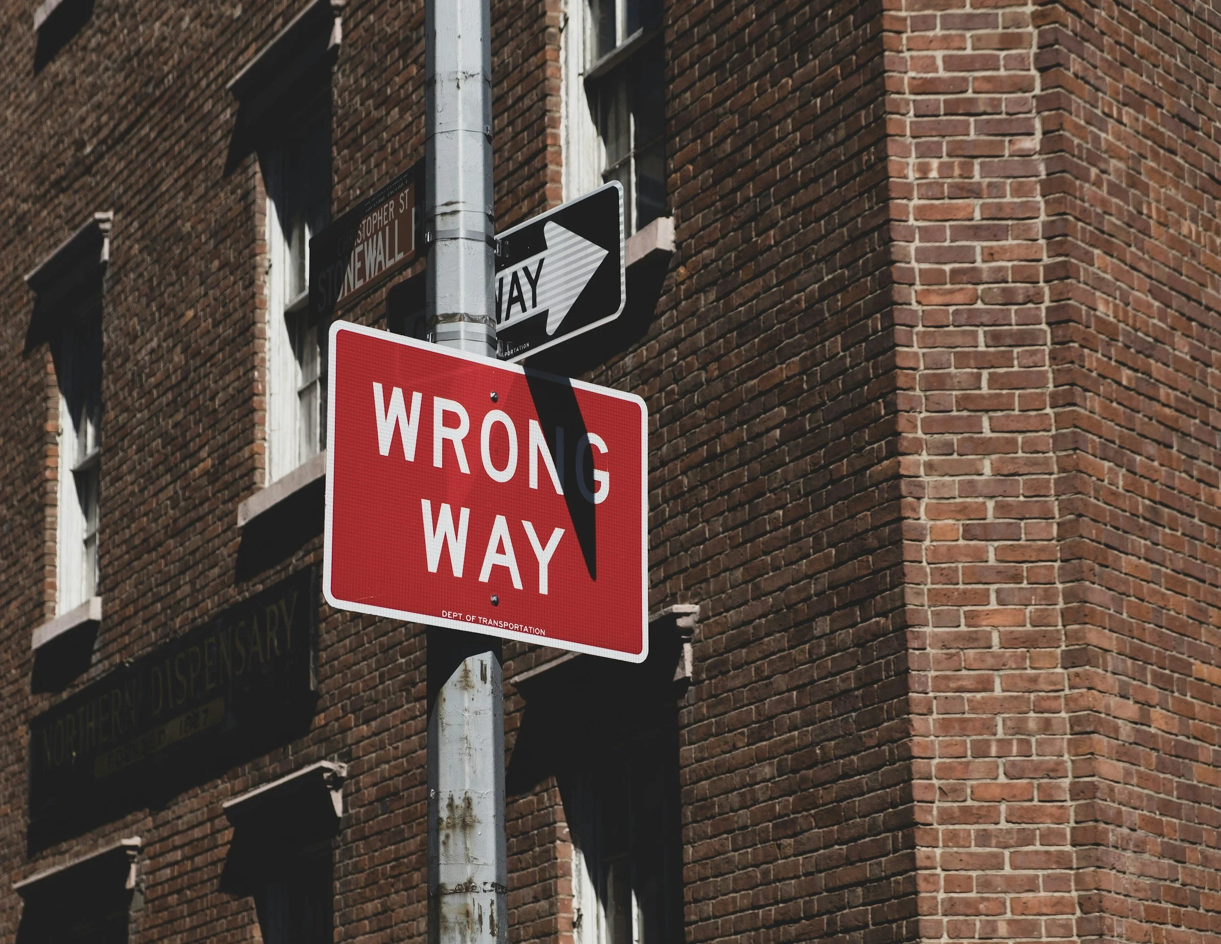 7 Things a Therapist Avoids for Better Mental Health