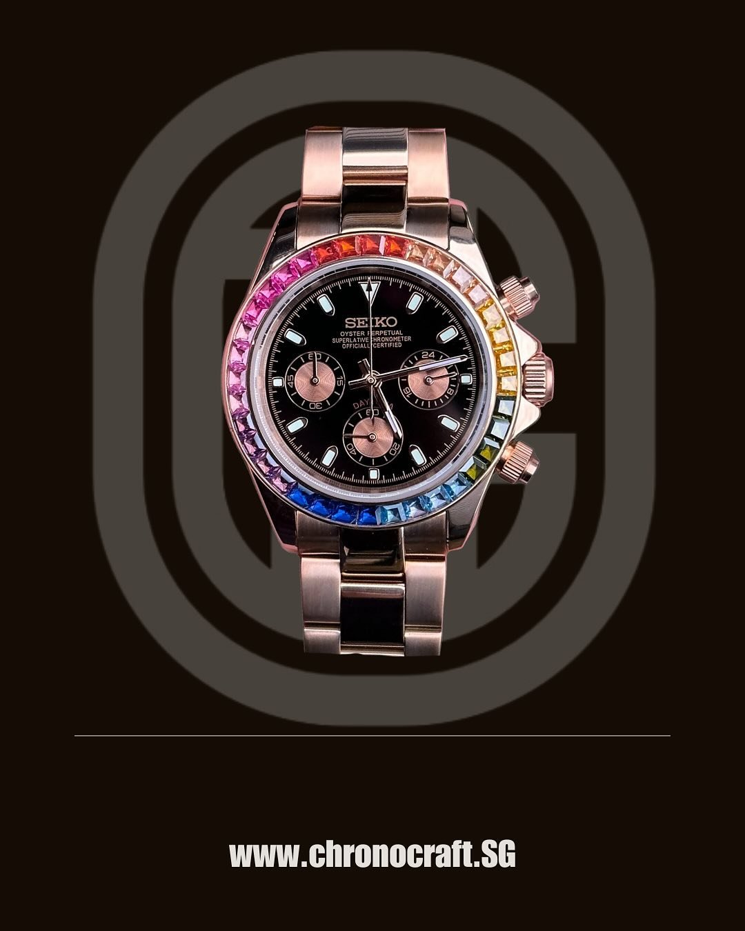 SEIKO RAINBOW DAYTONA

Inspired after the popular gold Rolex Daytona with a rainbow diamond bezel, this piece is eye catching and definitely a show stopper.

✅ 40mm gold plated stainless steel 
✅ sapphire crystal 
✅ Japanese vk63 movement 
✅ chronogr