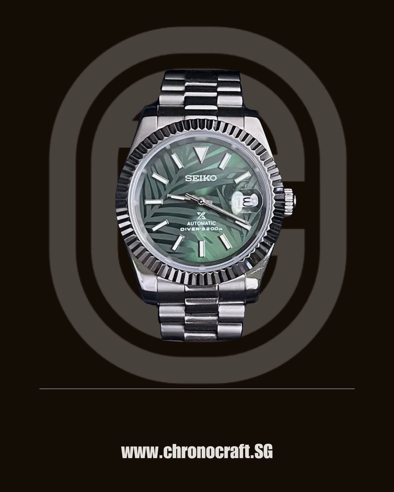 SEIKO DATEJUST PALM

Featuring a captivating and unique green palm dial with a date window, this timepiece captures the beauty of nature and elegance on your wrist 

✅Japanese nh35 movement 
✅sapphire crystal glass
✅39mm stainless steel case 
✅green 