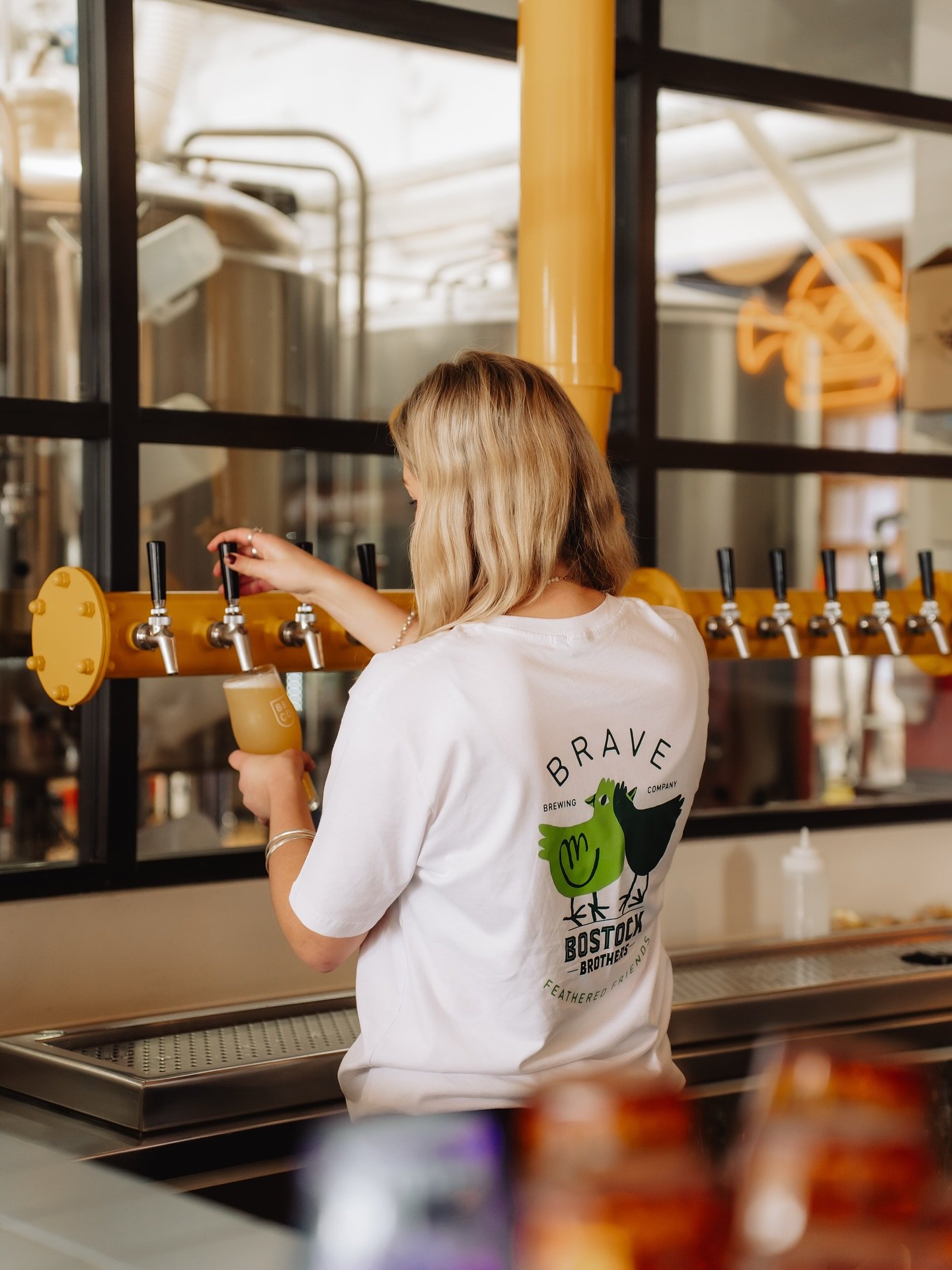 Recent work for @bostockbrothers x @bravebrewingco collaboration 🍺🍗

Service: on-site mini photoshoot delivering still images