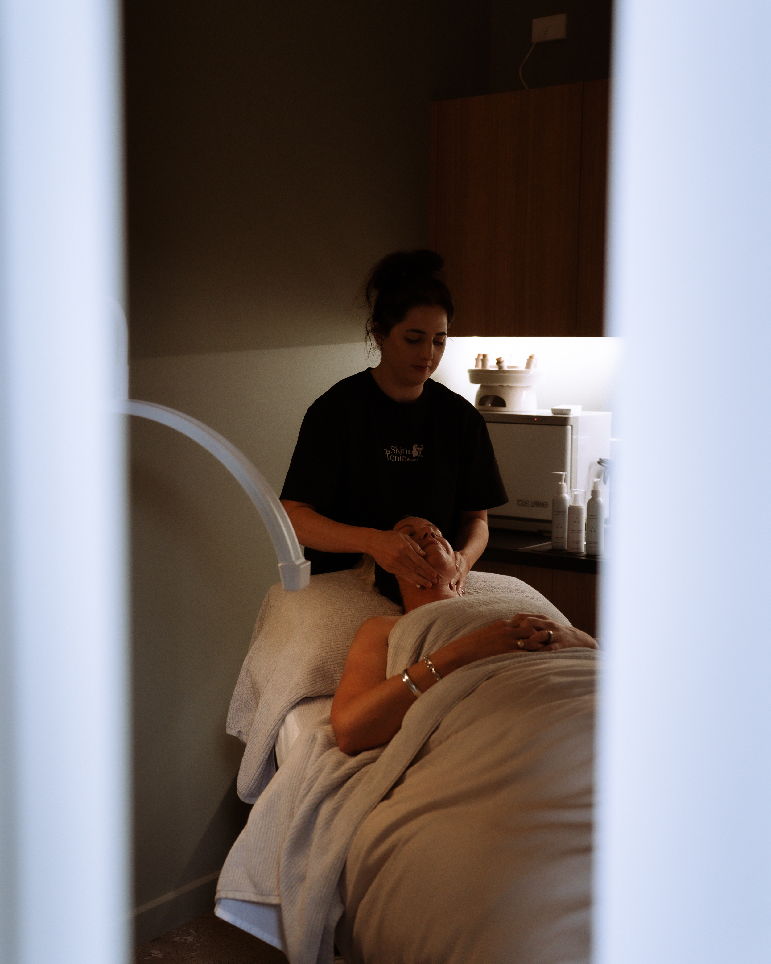 The Skin & Tonic Room