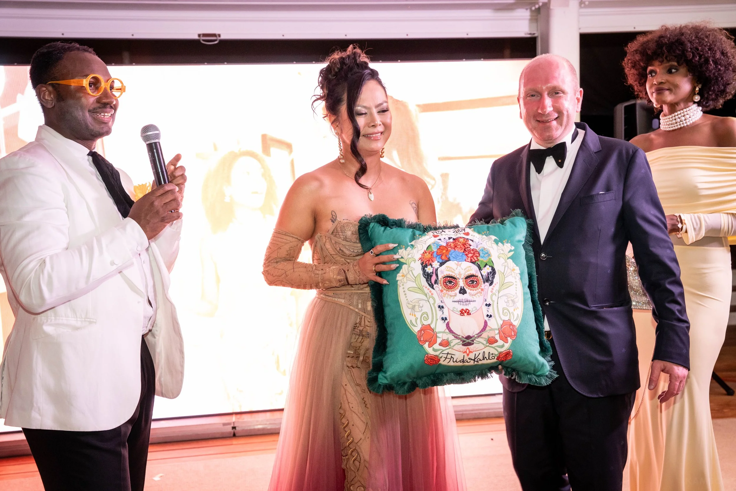 Royal Gentlemen - BEACH BALL DINNER GALA