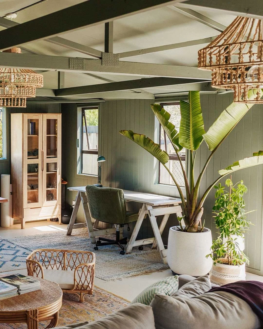 Where are all my colour lovers at?! I love a warm calming, neutral colour palette as much as the next person BUT as I delve deeper into home design, I&rsquo;ve come to the realisation that:

➵ Timeless doesn&rsquo;t mean neutral or all-white interior