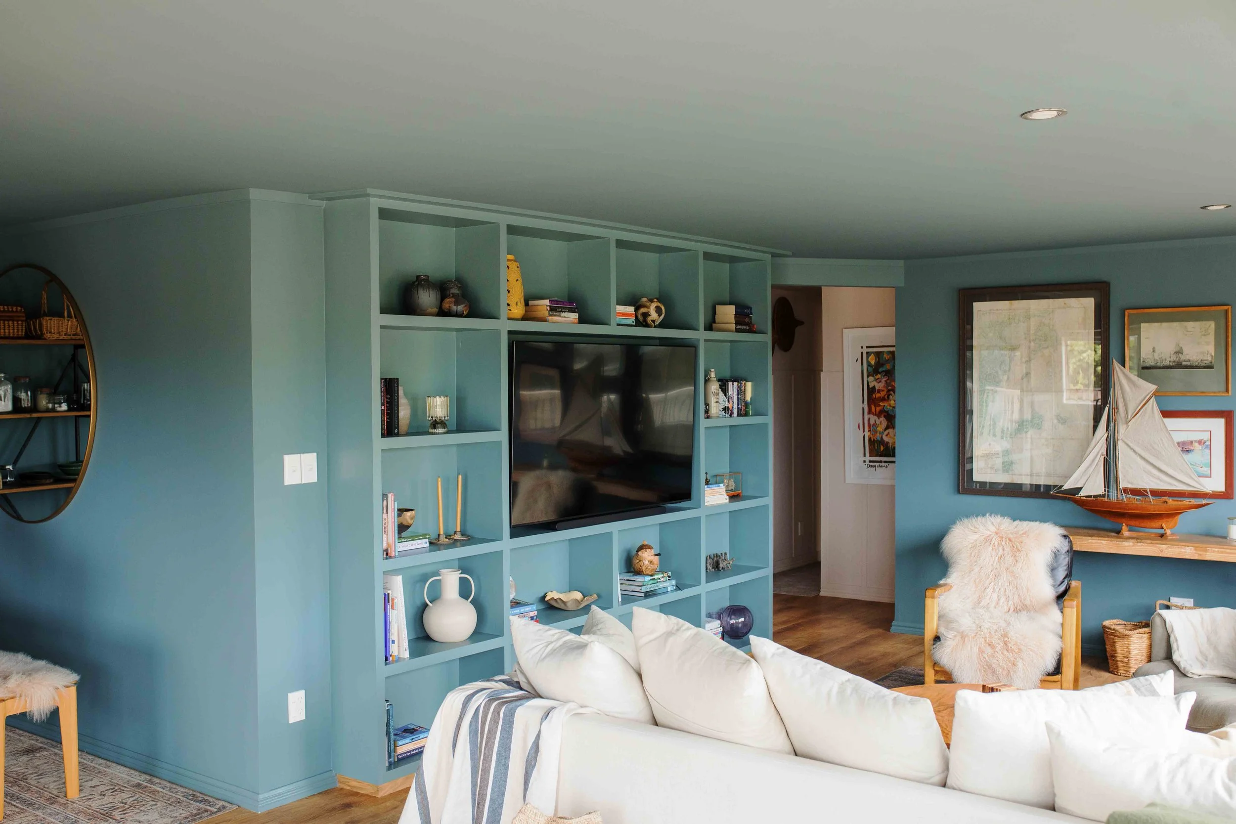 What a Difference a Custom Bookcase Makes