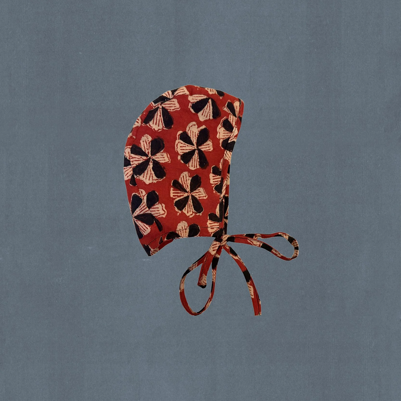 red flowers bonnet