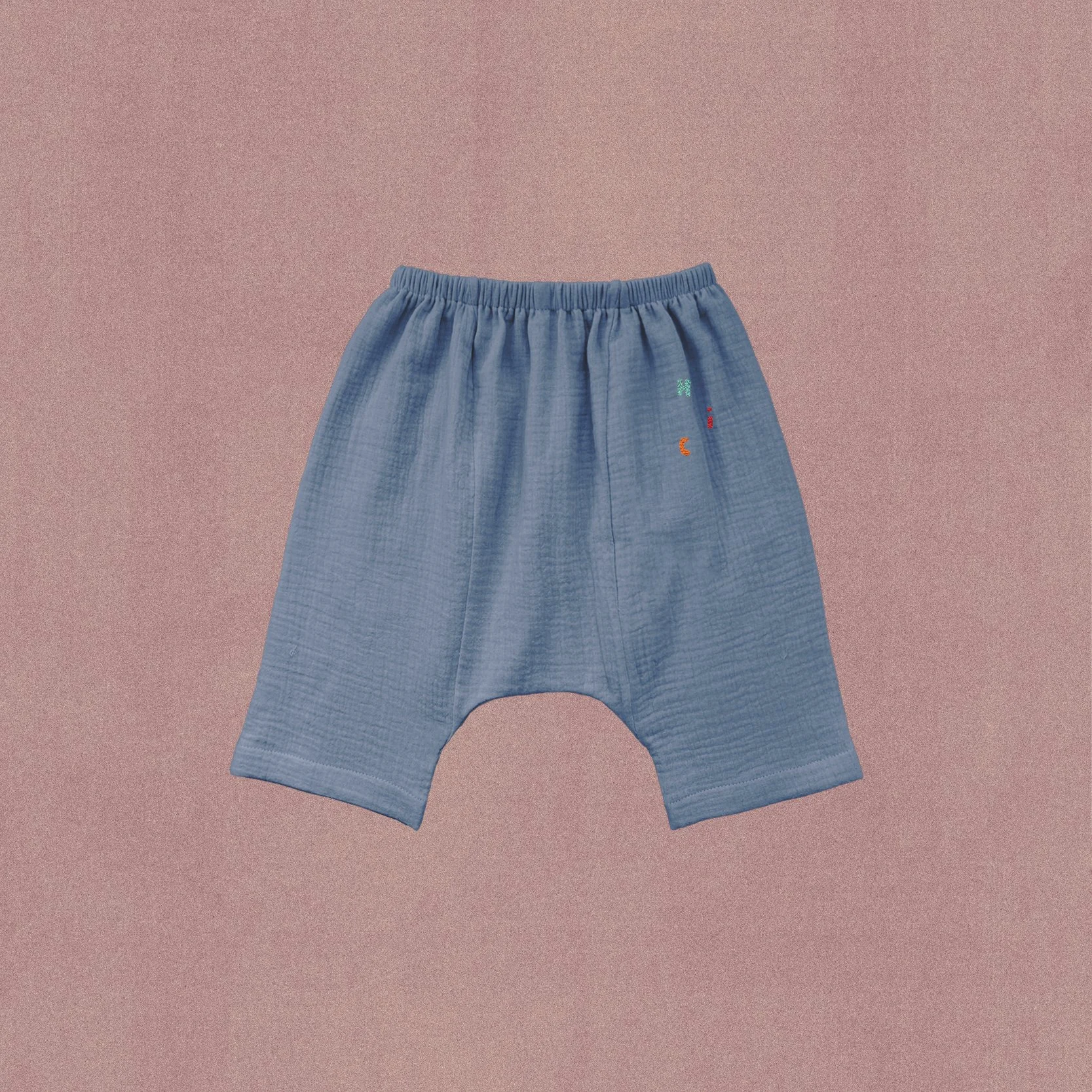 002-blue-pants-hic-2.jpg