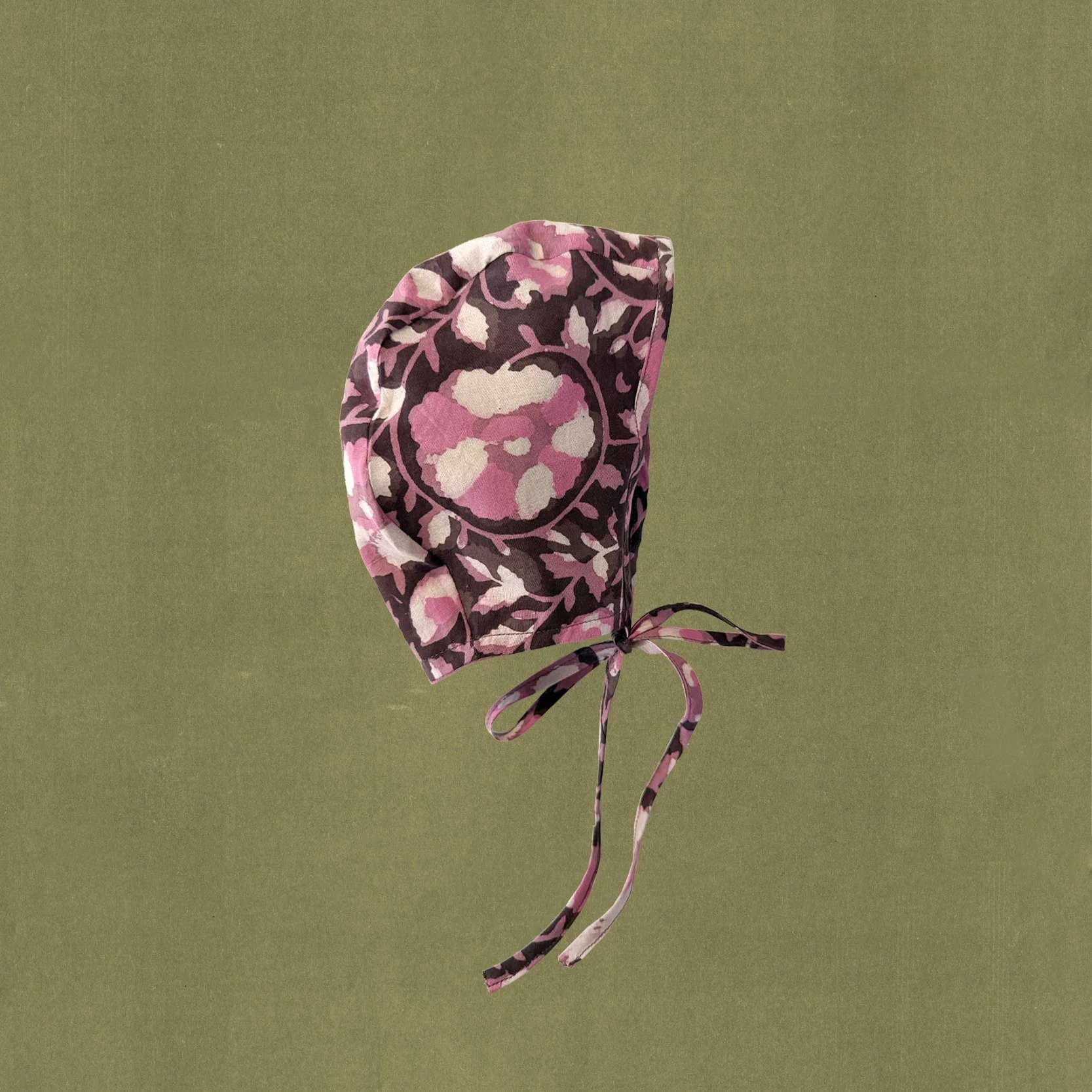 pink flowers bonnet