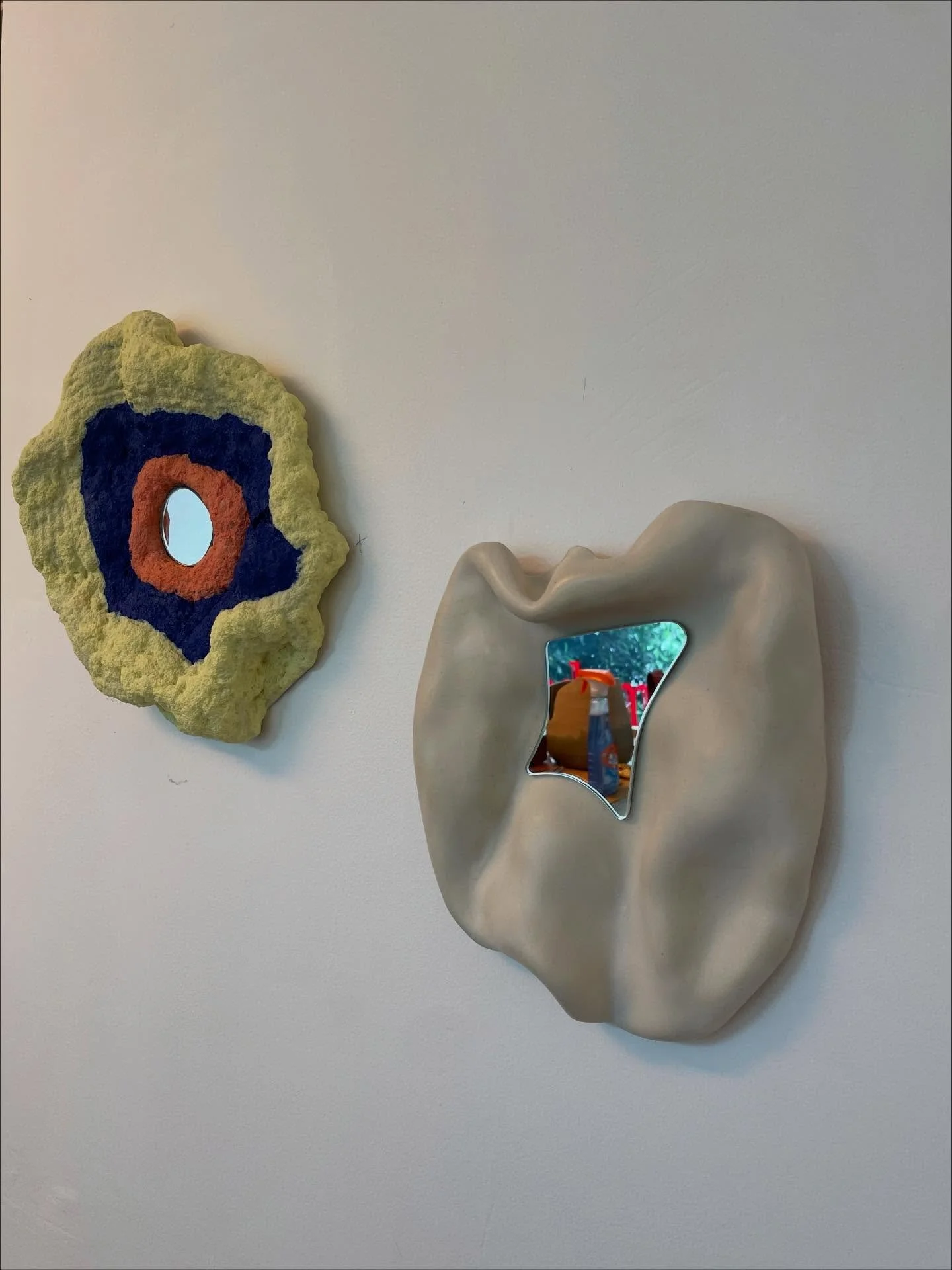 Reflejos de temperamento 

.
.
#ceramics #ceramicart #espejos #reflejos #ceramiquecontemporaine