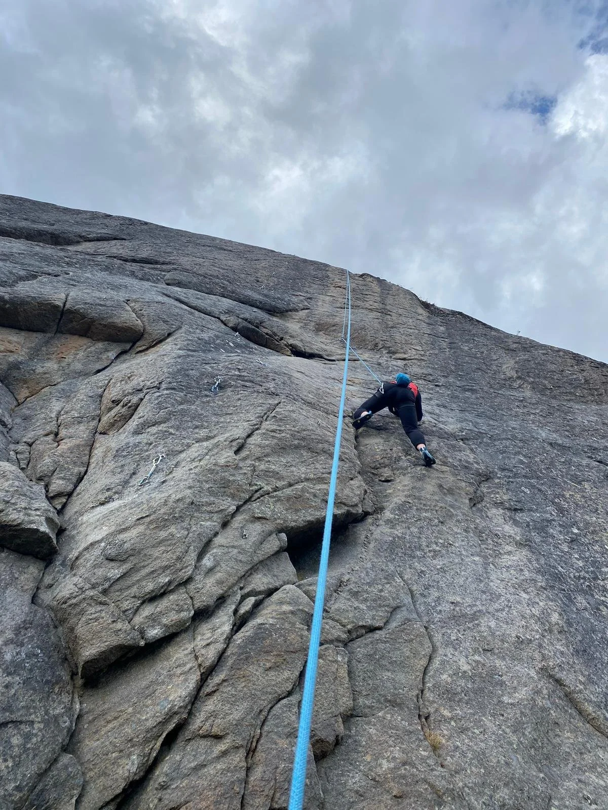 A client learning to top rope