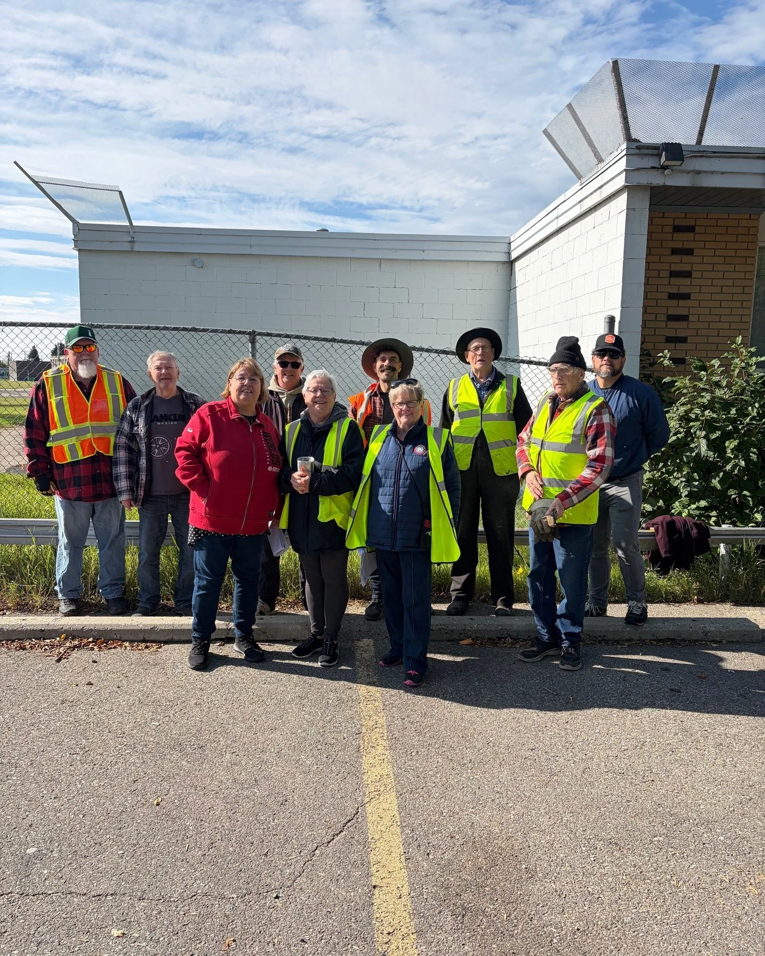 Thanks to everyone who came out to the Forest Heights Community Cleanup last weekend!

We filled trucks, cleared out clutter, and kept a whole lot of household waste out of our alleys and green spaces. Big thank you to the volunteers and City staff w