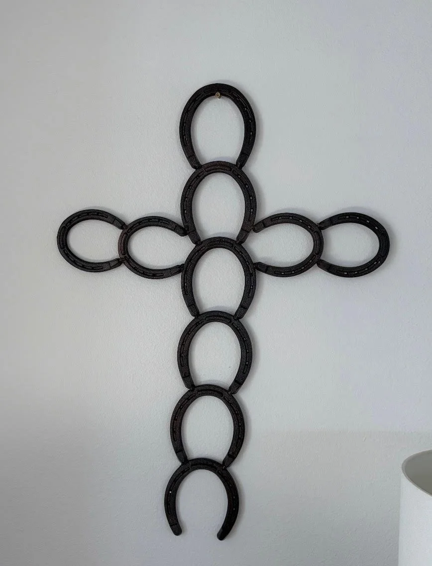 Horseshoe Cross