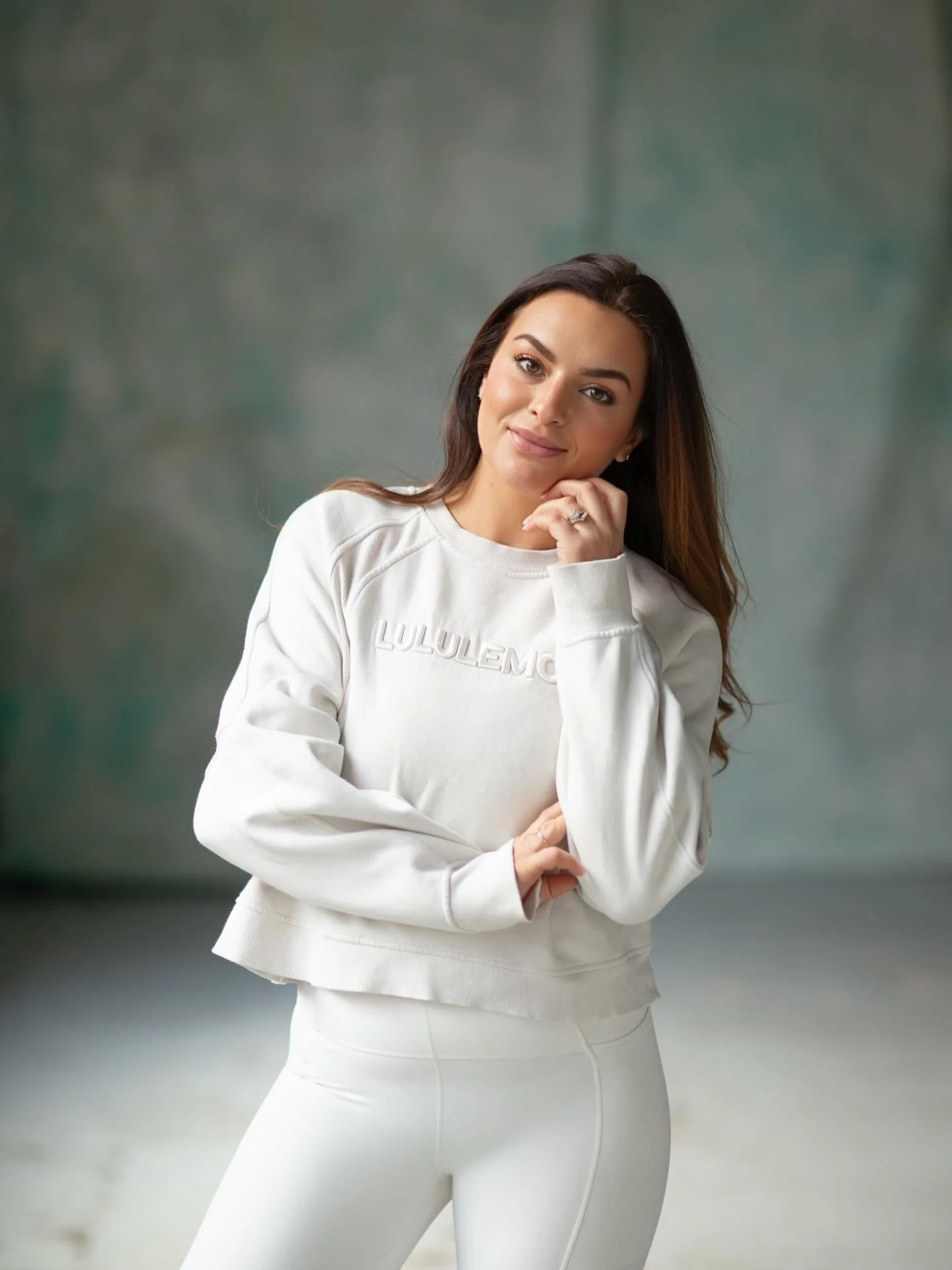 As I wrap up my first year in business, I'm overwhelmed with gratitude for my incredible clients - you've made this journey so enjoyable and fulfilling! ❤️ 
I've had the privilege of working with over 350 Pilates enthusiasts in just 10 months, from p