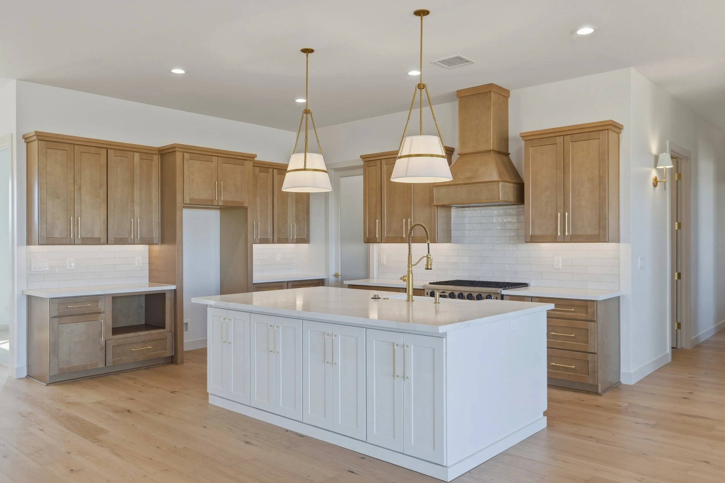 14-Kitchen.jpg
