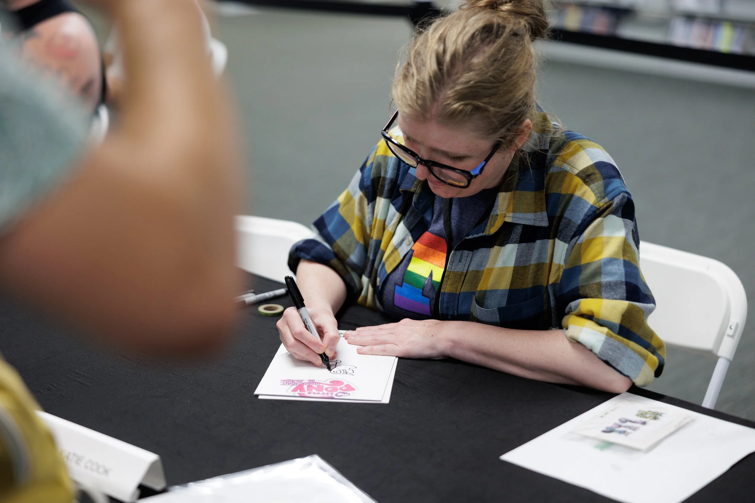 AM_Signings_0016.jpg