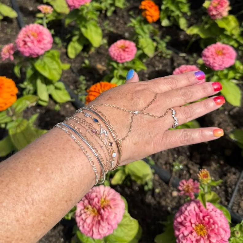 Tiny luxuries have a way of changing how we move through the world.

A favorite lipstick.
A beautiful glass of wine.
Fresh flowers.
Jewelry you never take off.

Small rituals.
Everyday sparkle.
Little reminders that your life deserves beauty, too. 😊